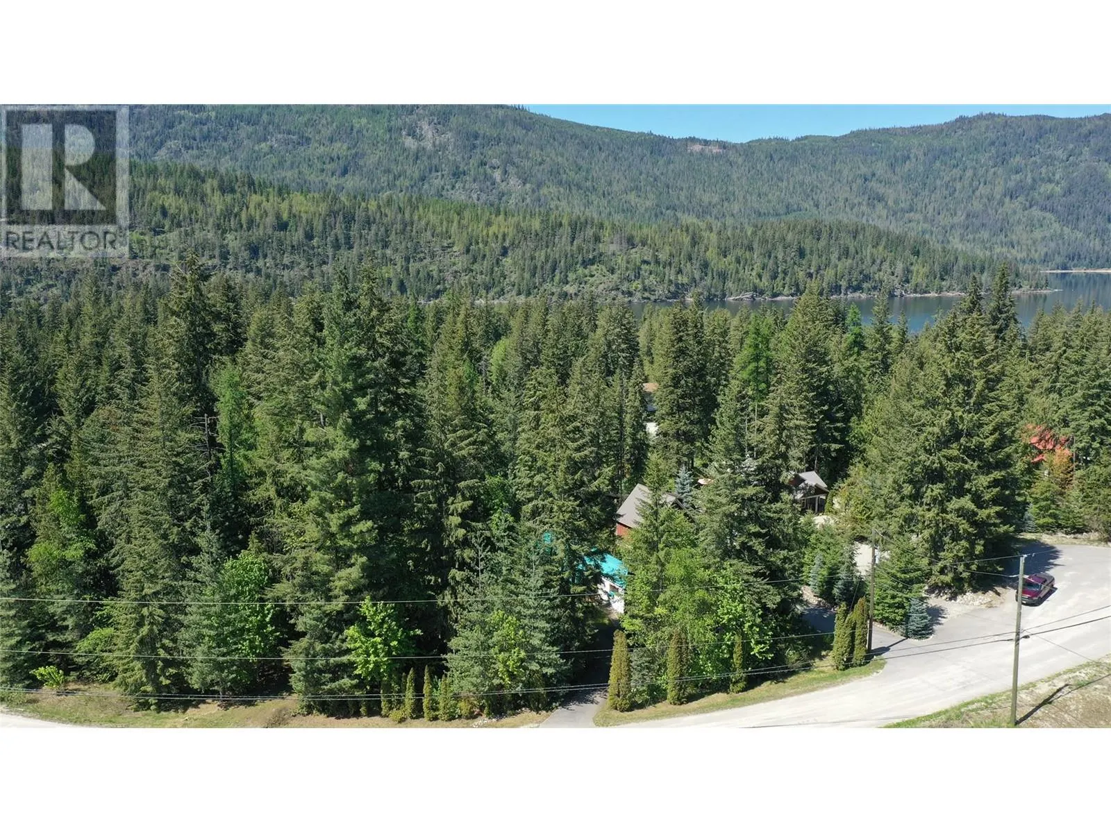 8979 Hummingbird Frontage Road