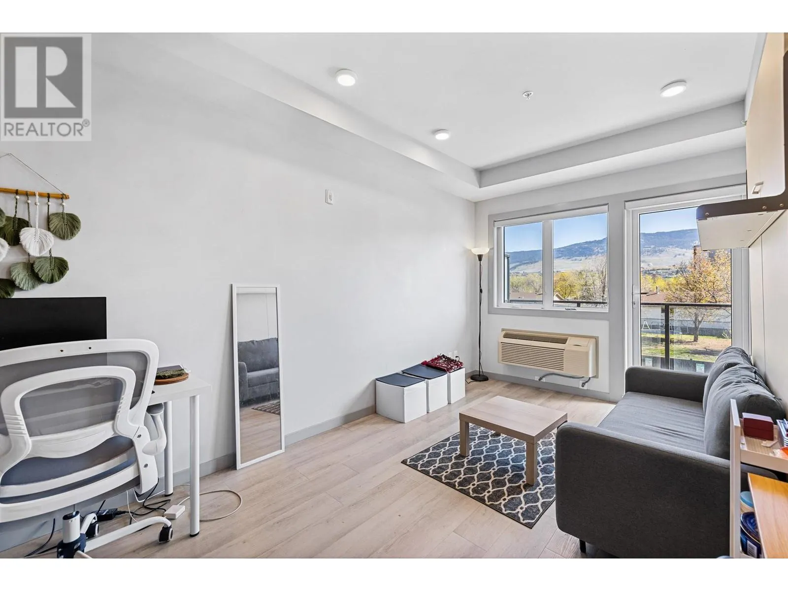 345 Dougall Road N Unit# 220