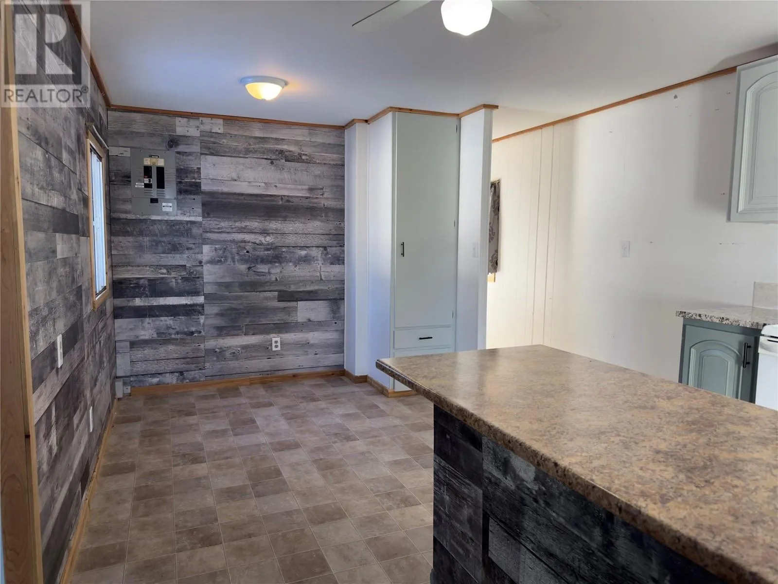 844 Hutley Road Unit# 18
