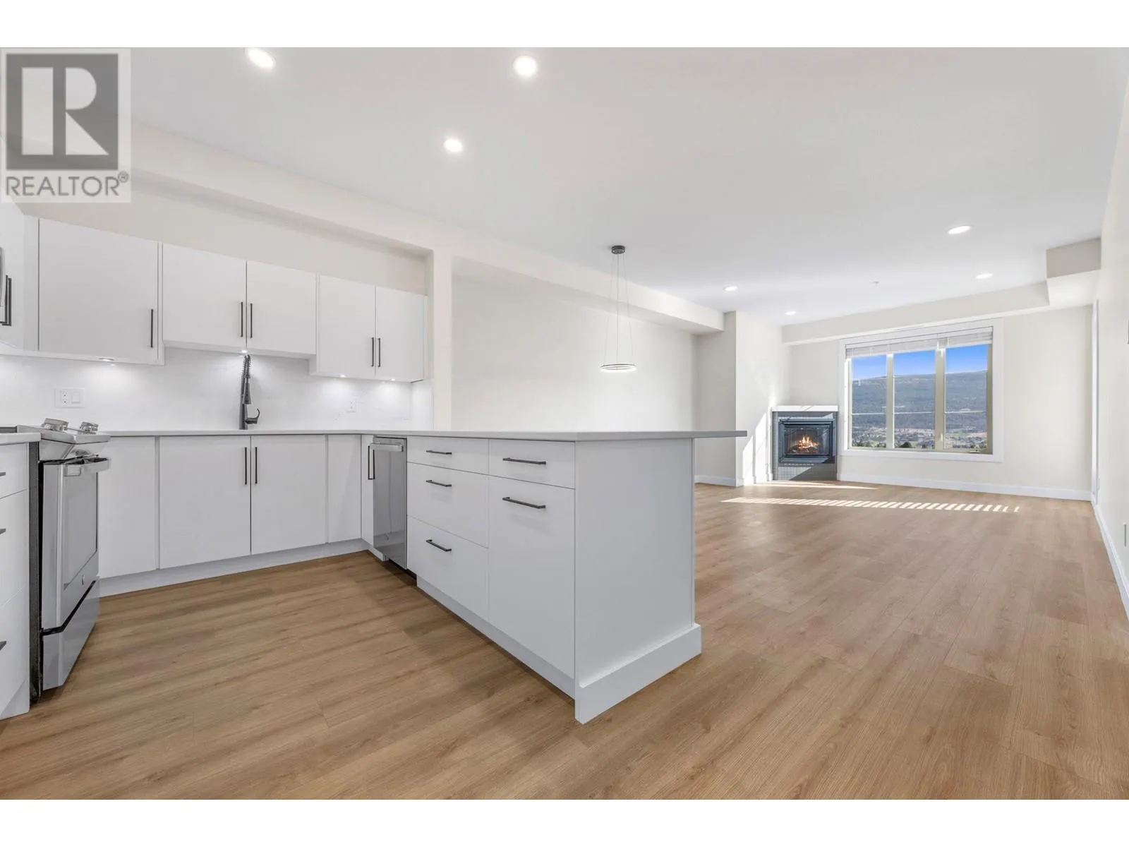 1875 Country Club Drive Unit# 1618