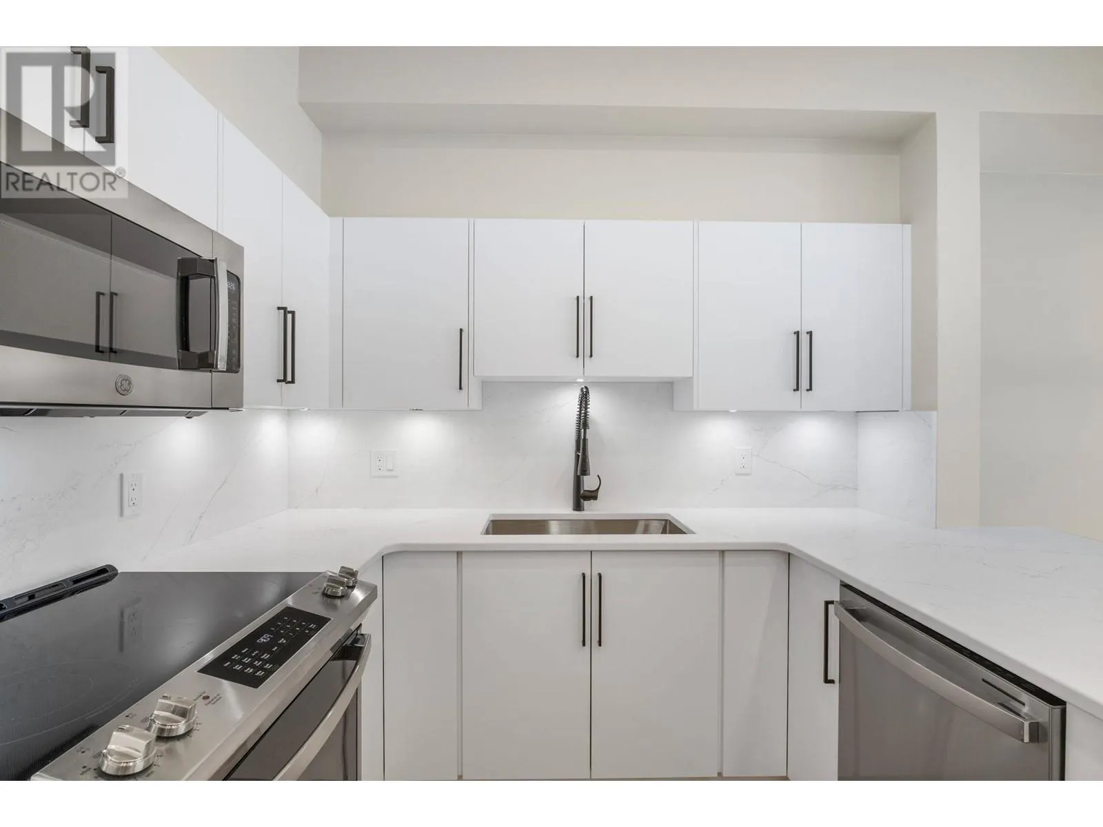 1875 Country Club Drive Unit# 1618