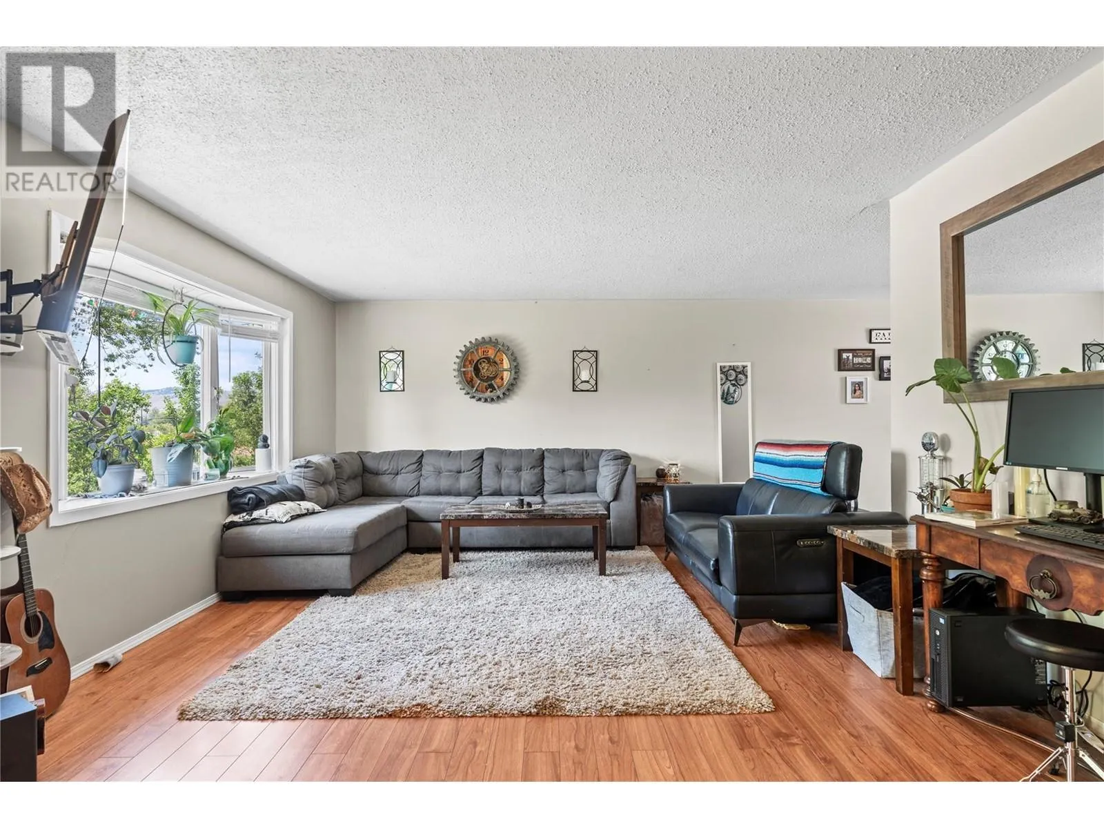 1451 Mountview Road
