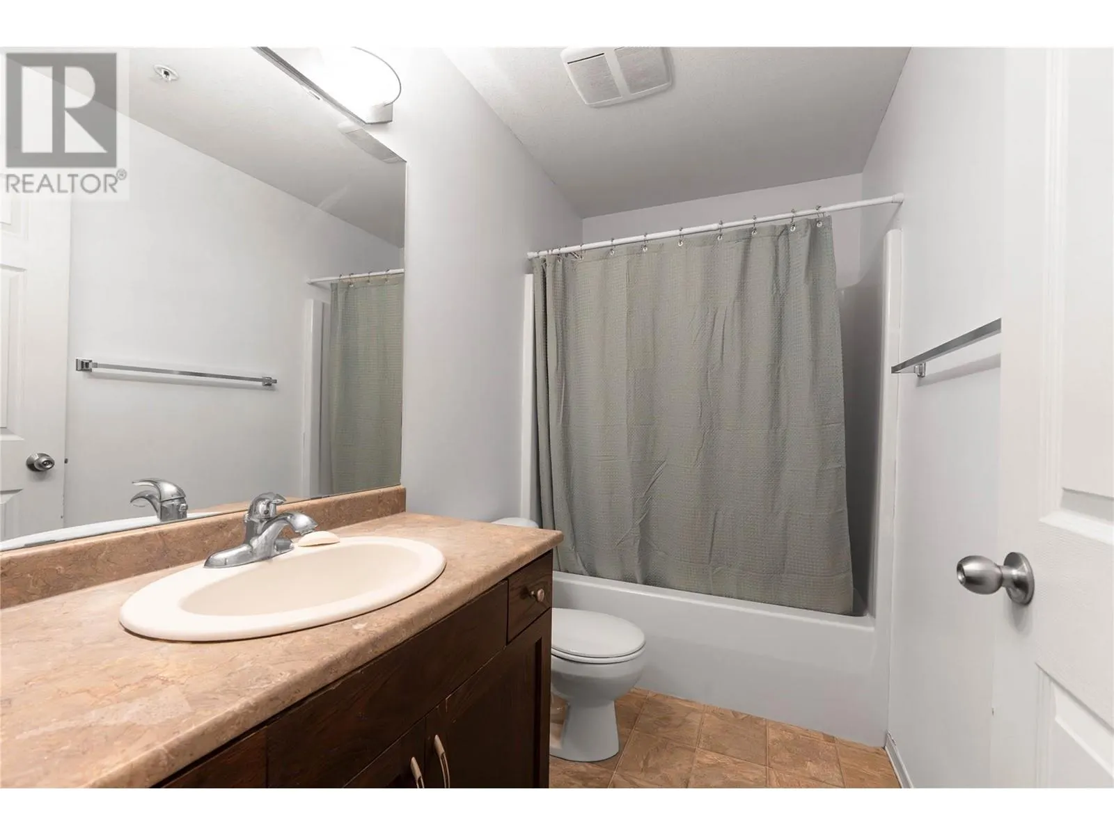 250 Hollywood Road S Unit# 206