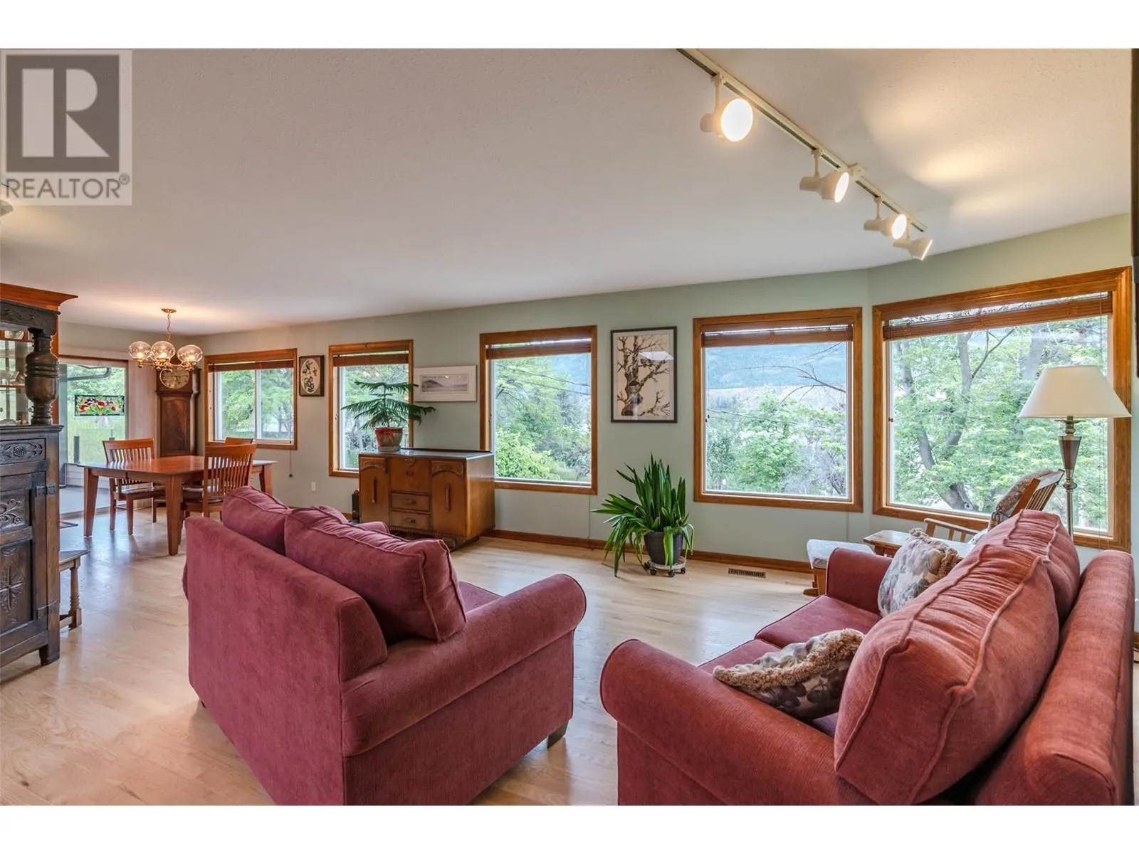 331 EASTSIDE Road