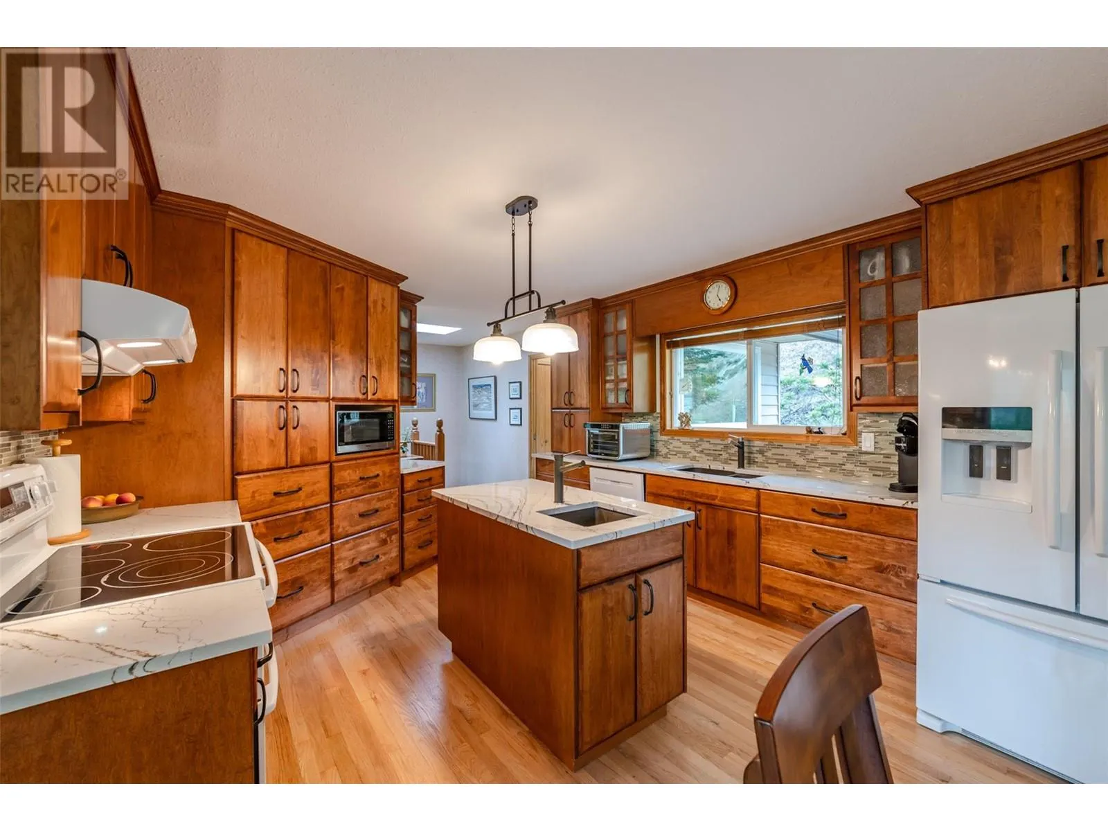 331 EASTSIDE Road