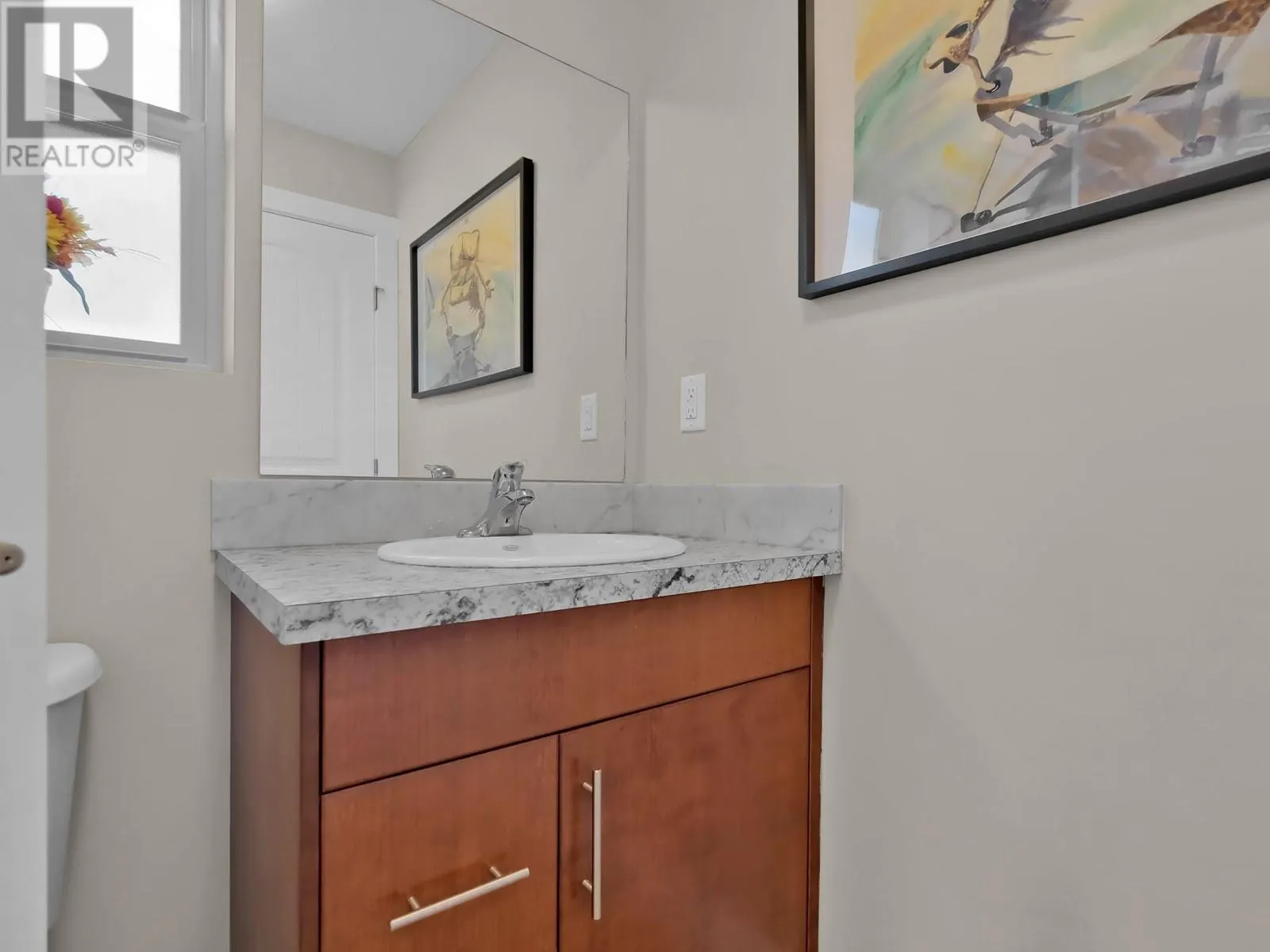 598 WESTMINSTER Avenue W Unit# 102