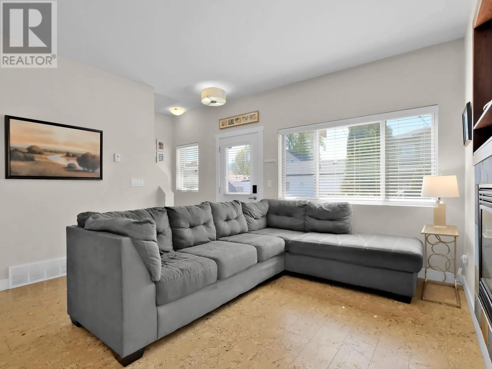 598 WESTMINSTER Avenue W Unit# 102
