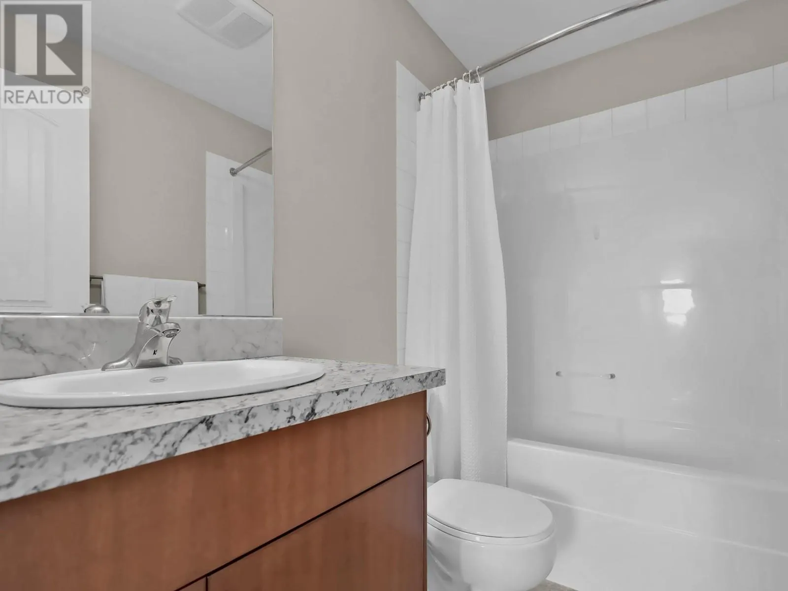 598 WESTMINSTER Avenue W Unit# 102