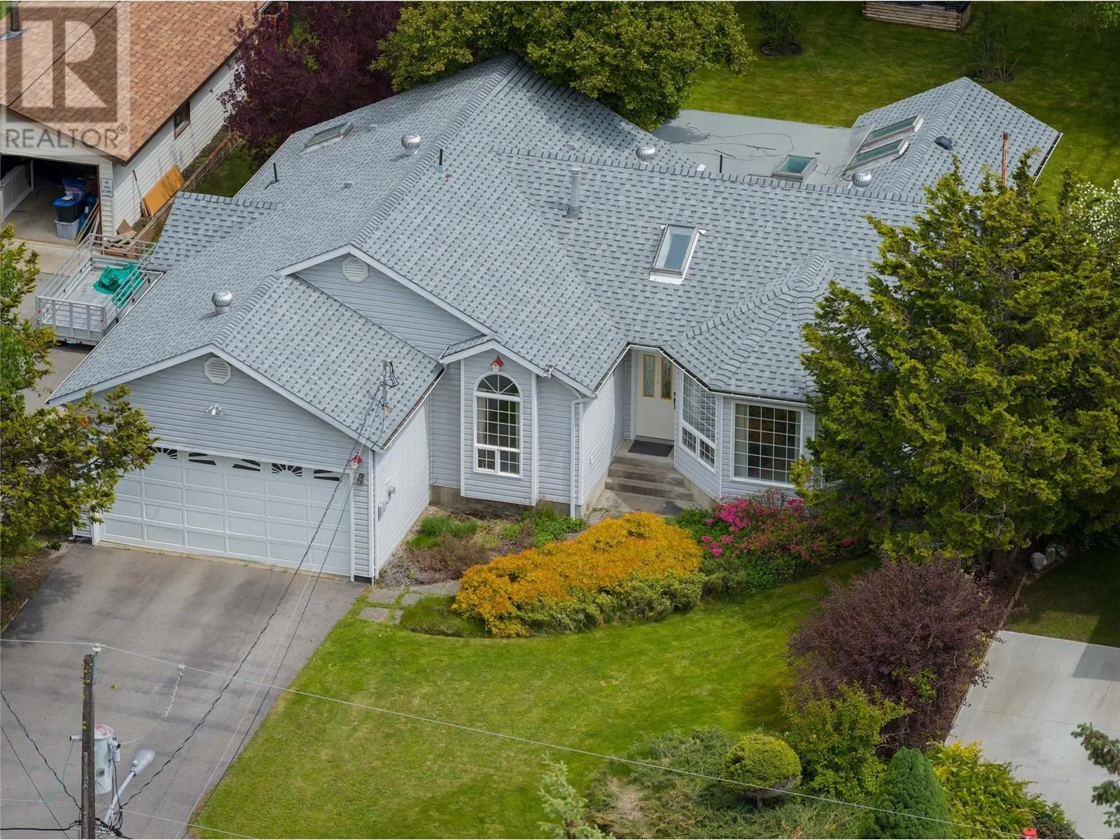 2718 Fir Drive