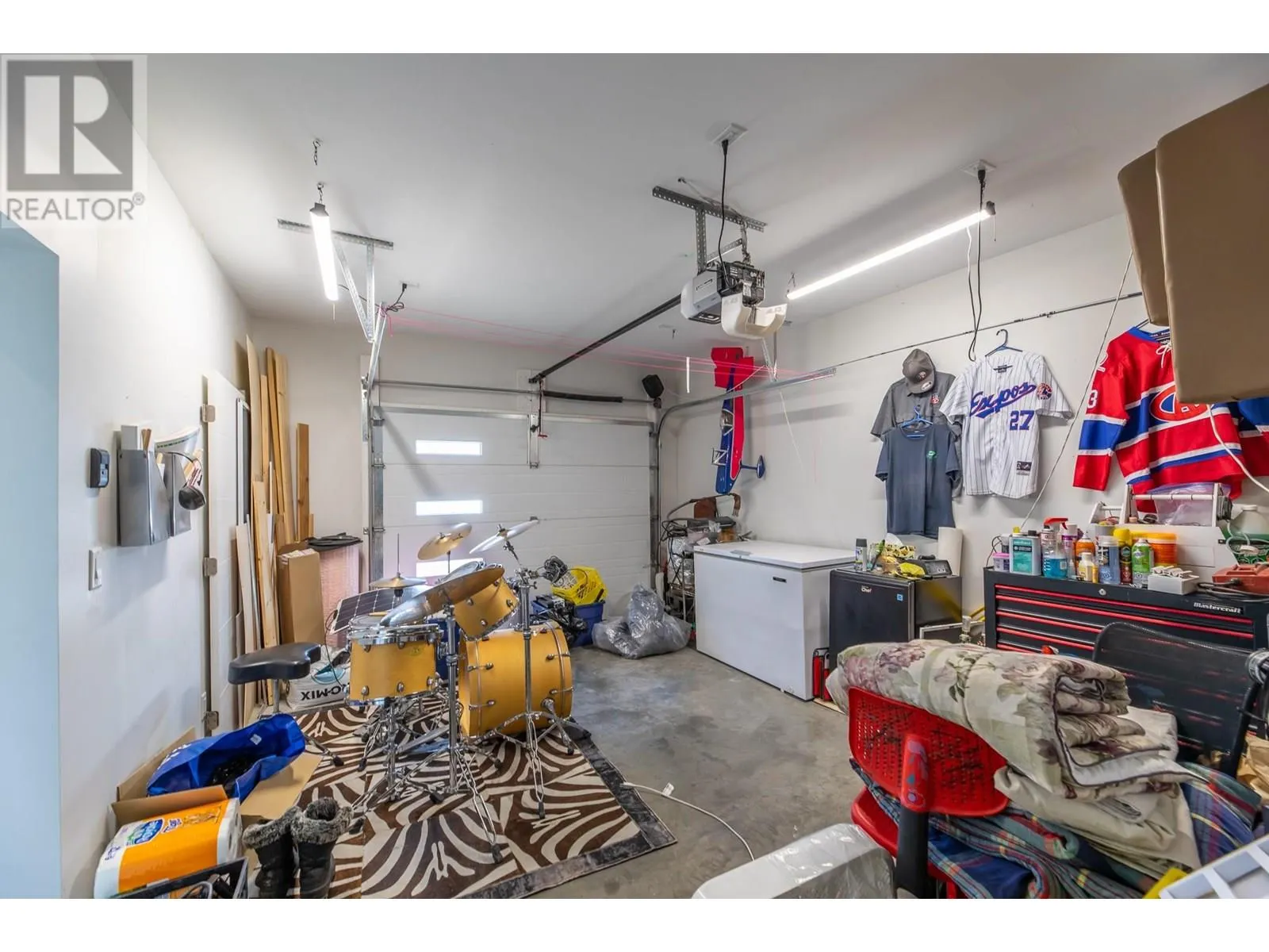 9003 Gilman Road
