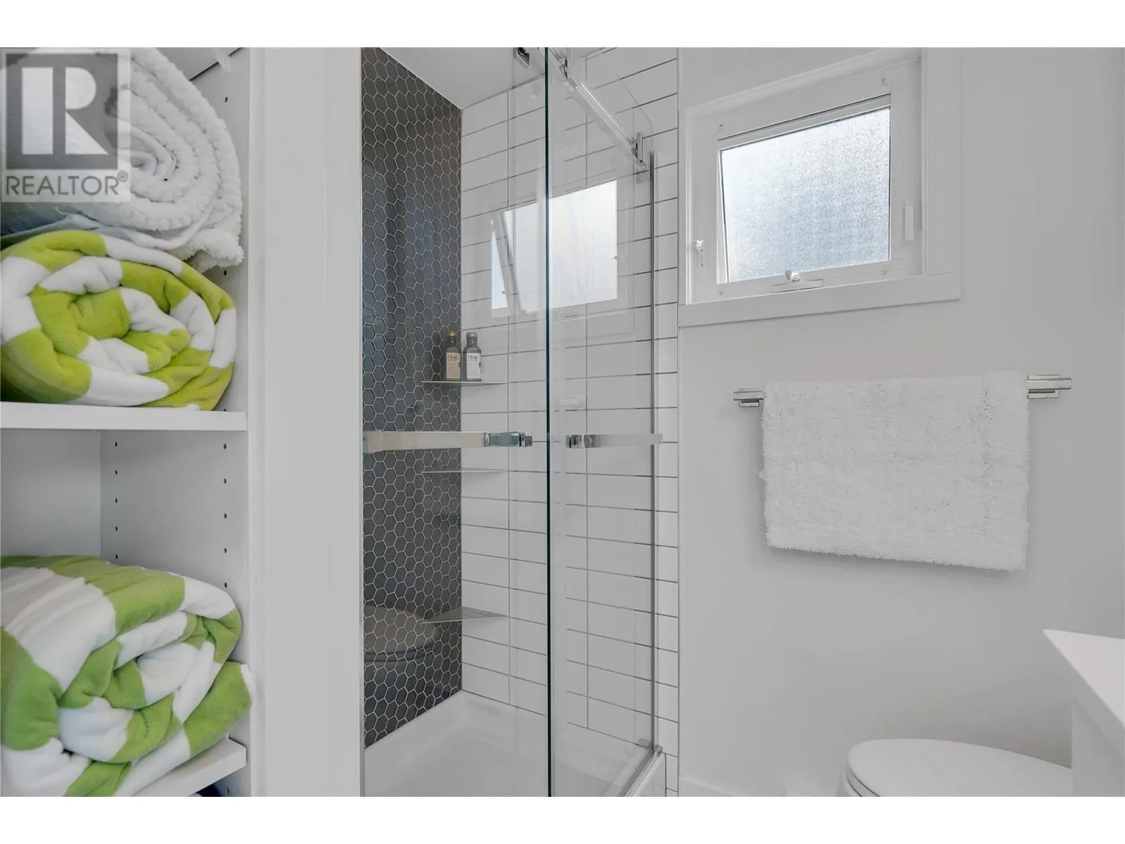 3050 Seclusion Bay Road Unit# 12