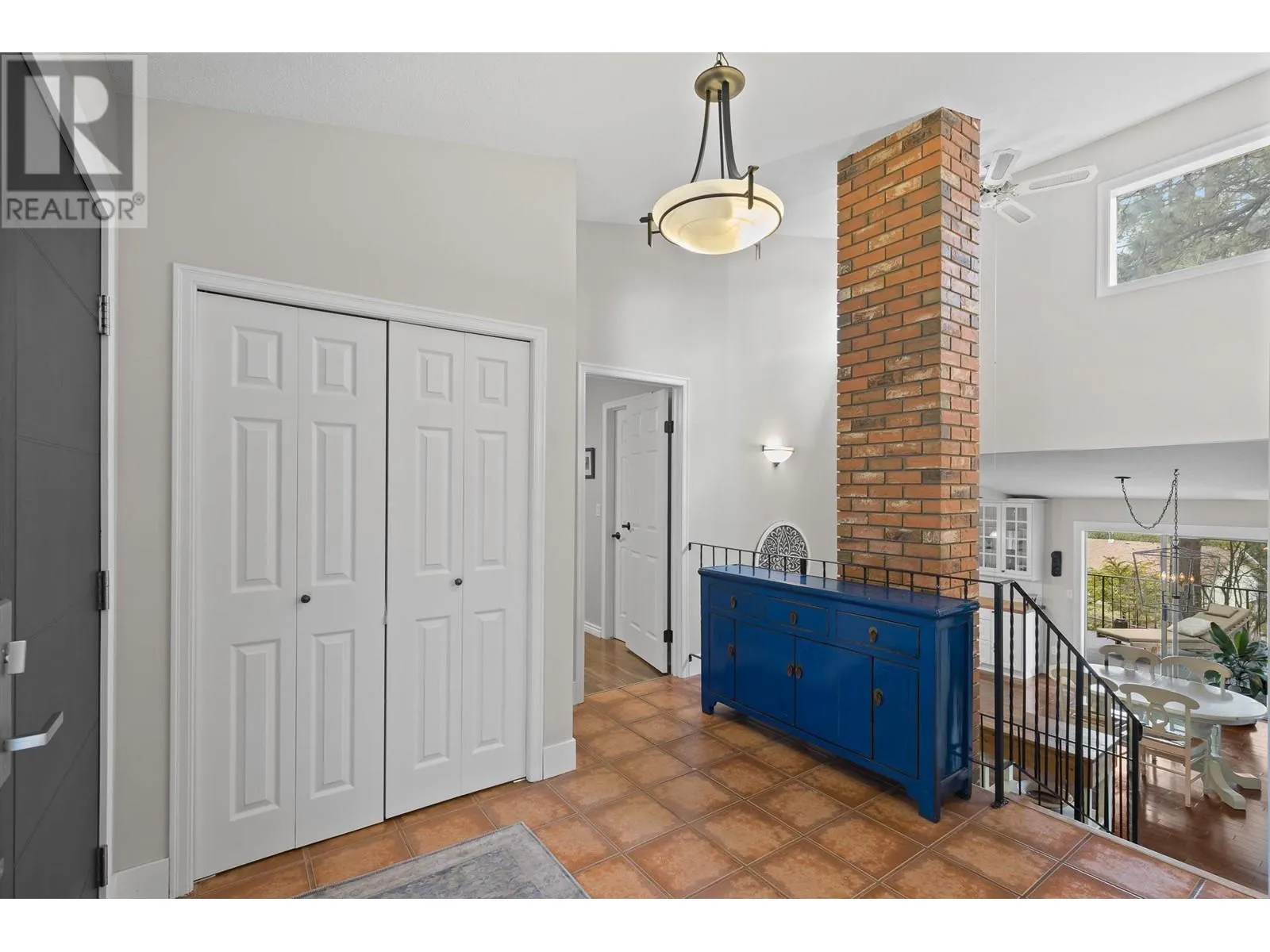 4996 Bradley Drive