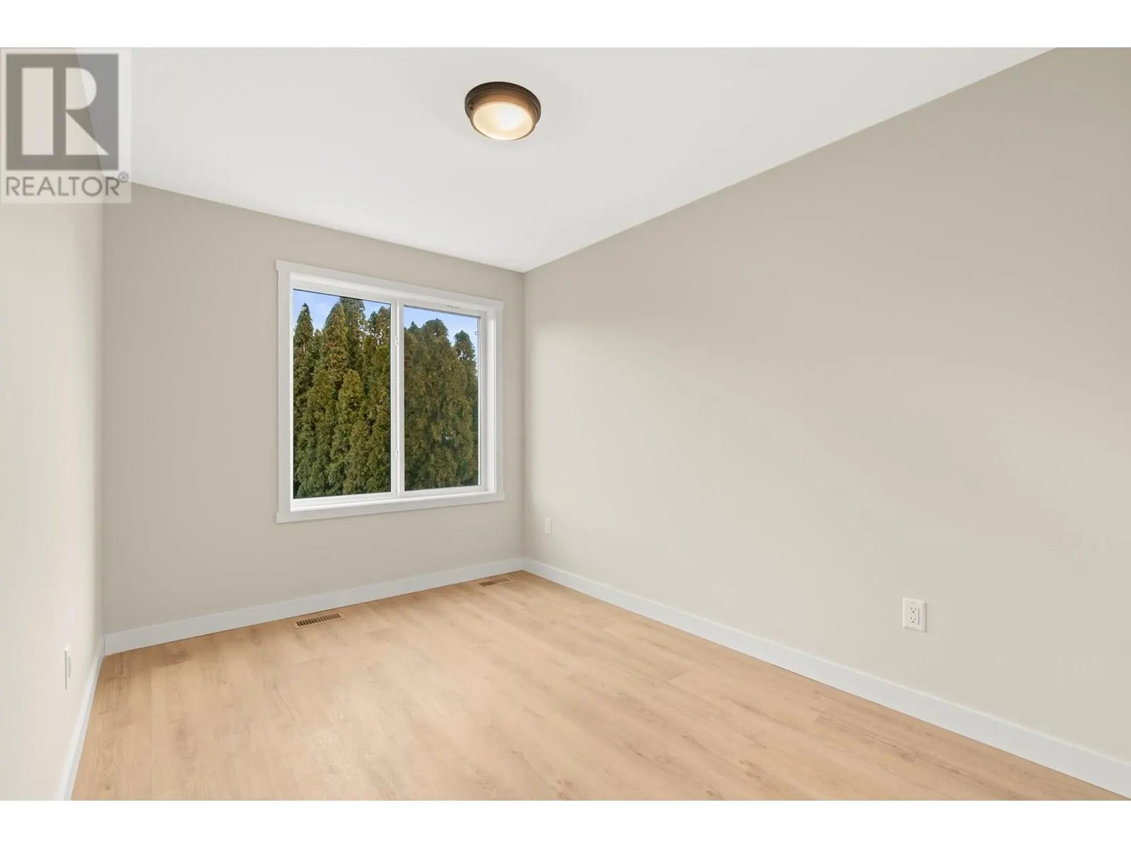 3907 26 Street Unit# 2