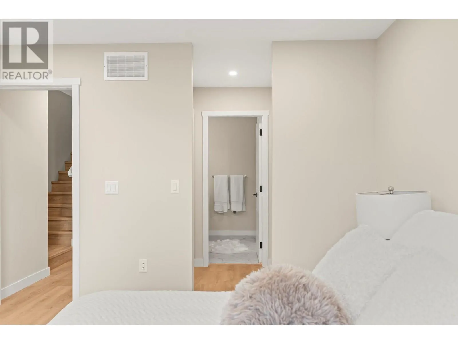 3907 26 Street Unit# 2
