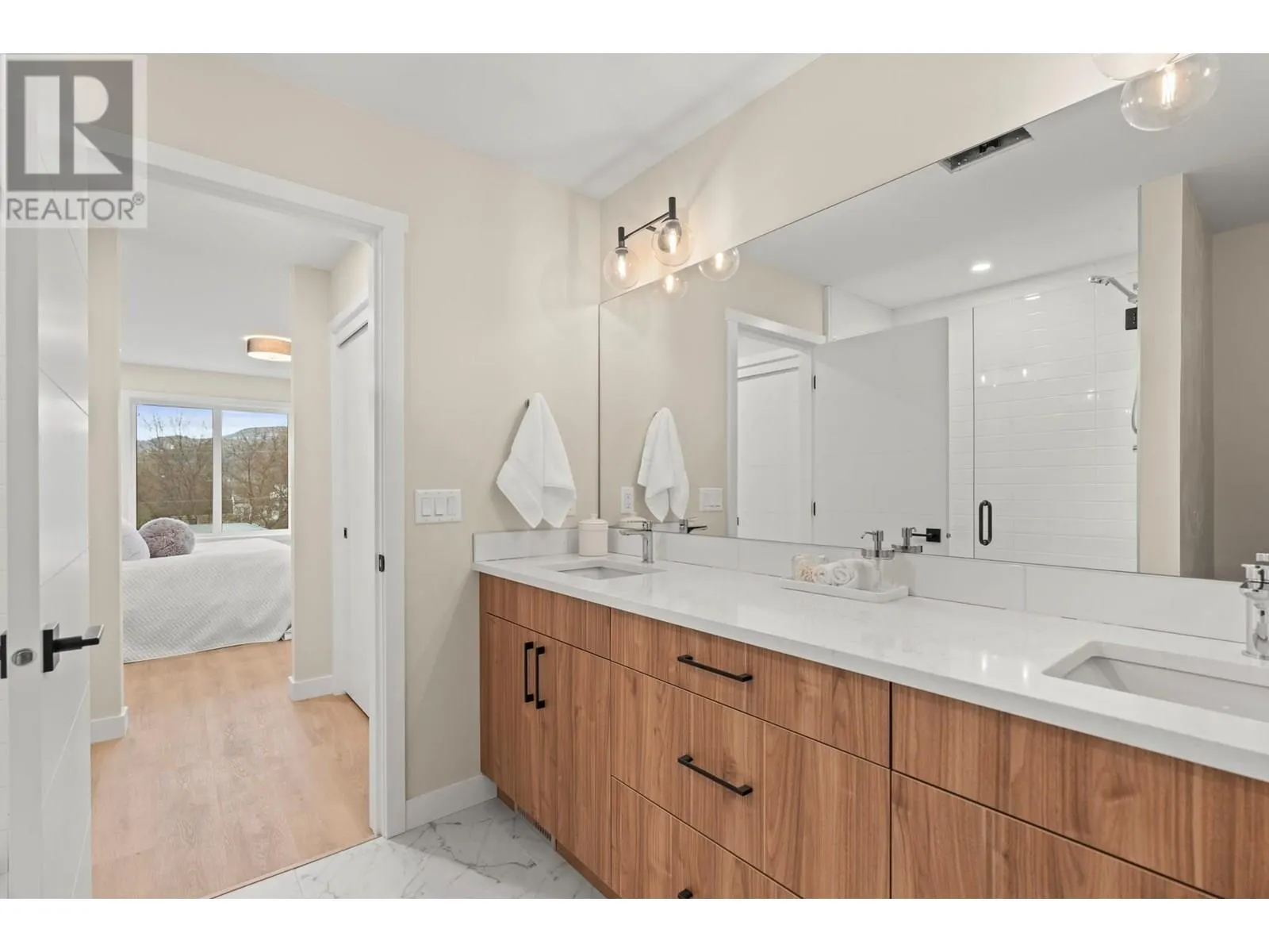 3907 26 Street Unit# 2