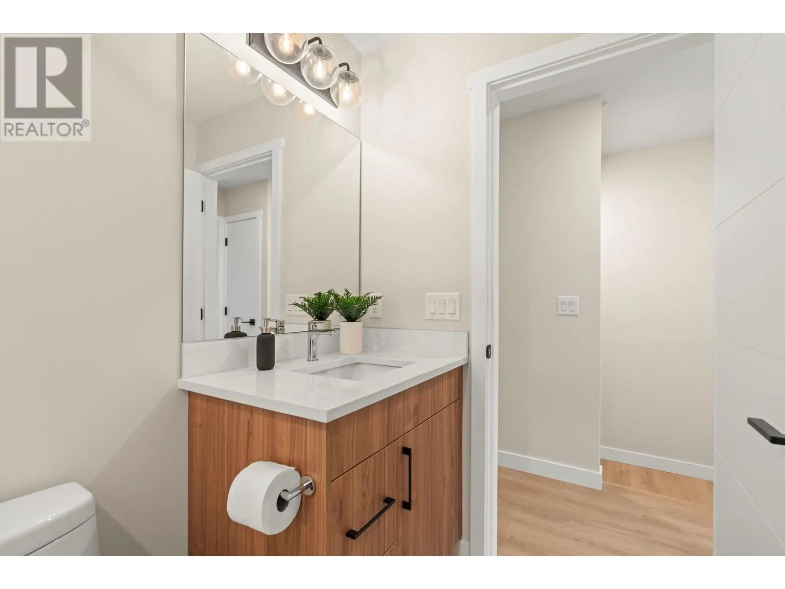 3907 26 Street Unit# 2