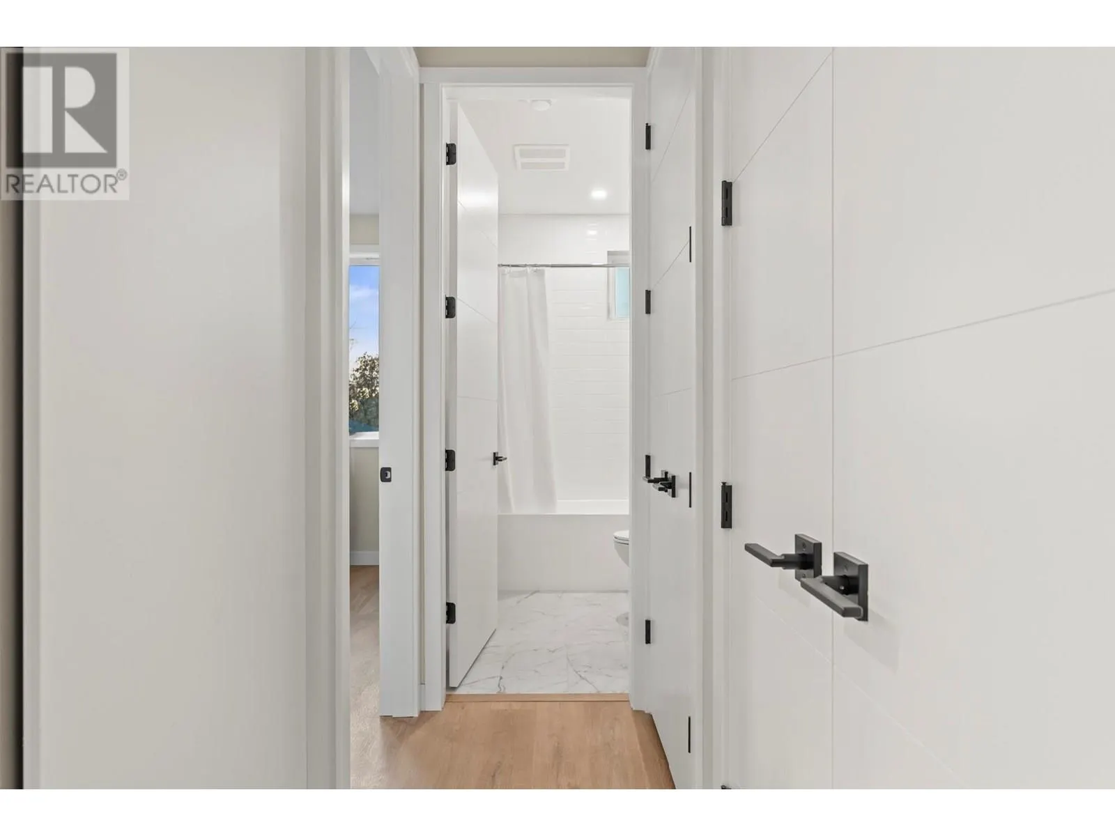 3907 26 Street Unit# 2