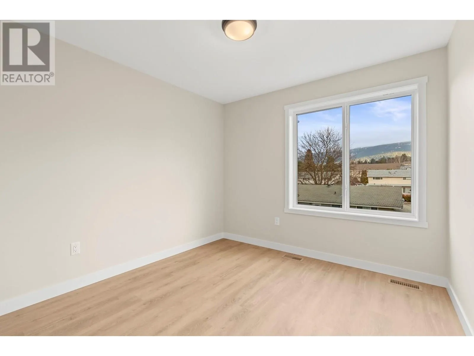 3907 26 Street Unit# 2