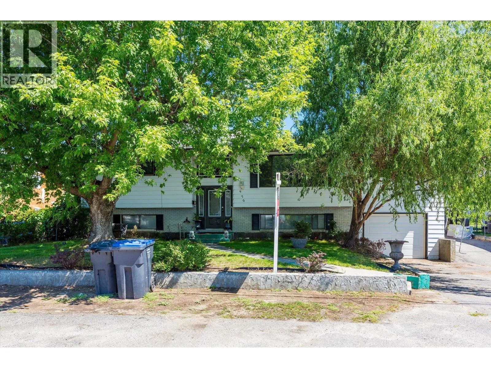970 Tamarack Drive