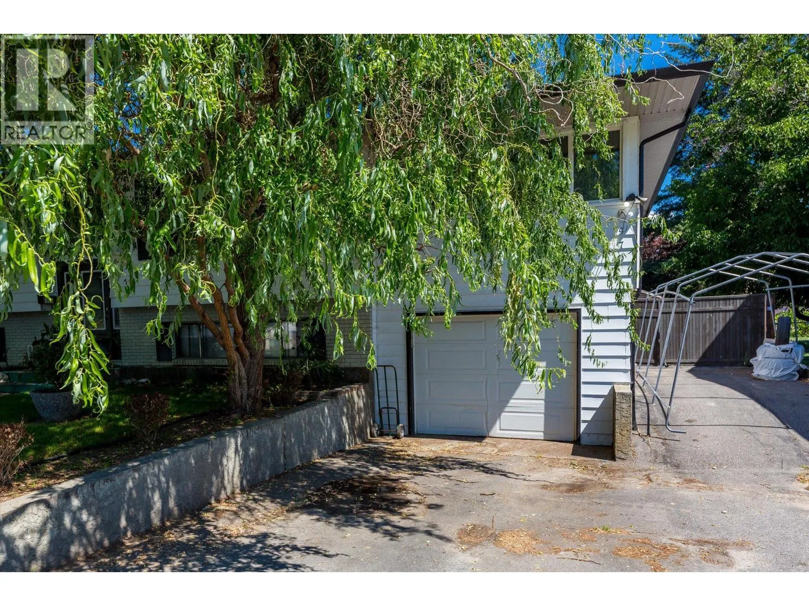 970 Tamarack Drive