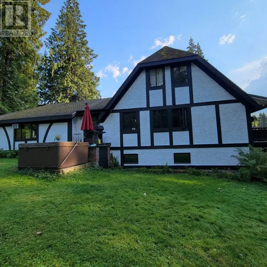 3025 Camozzi Road