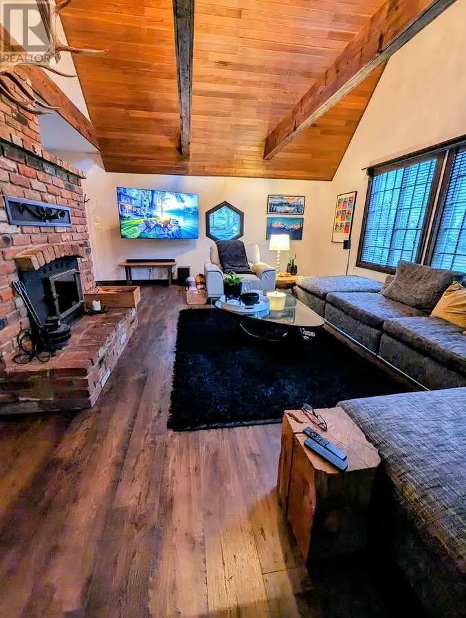 3025 Camozzi Road