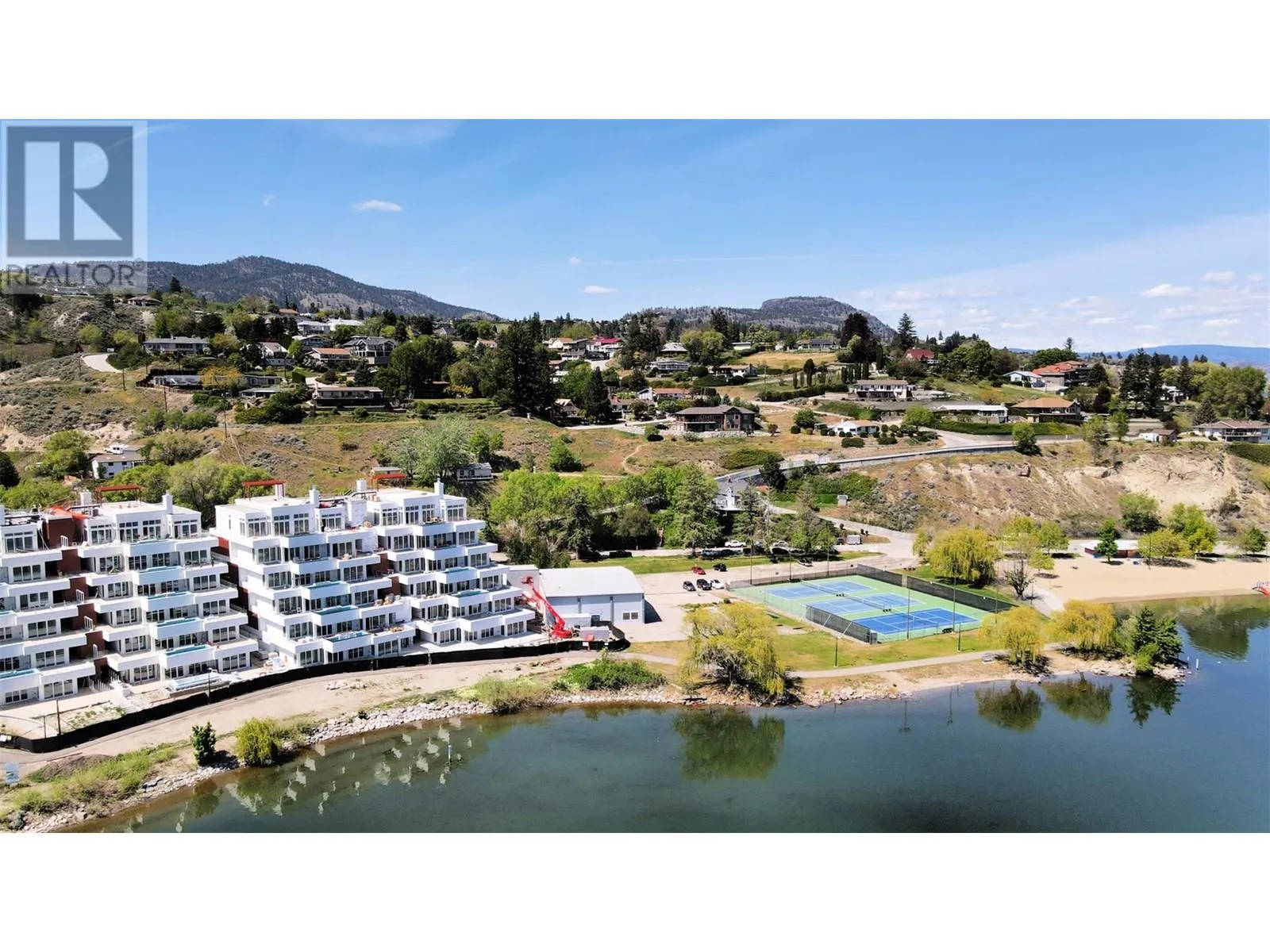 13417 Lakeshore Drive Unit# 204