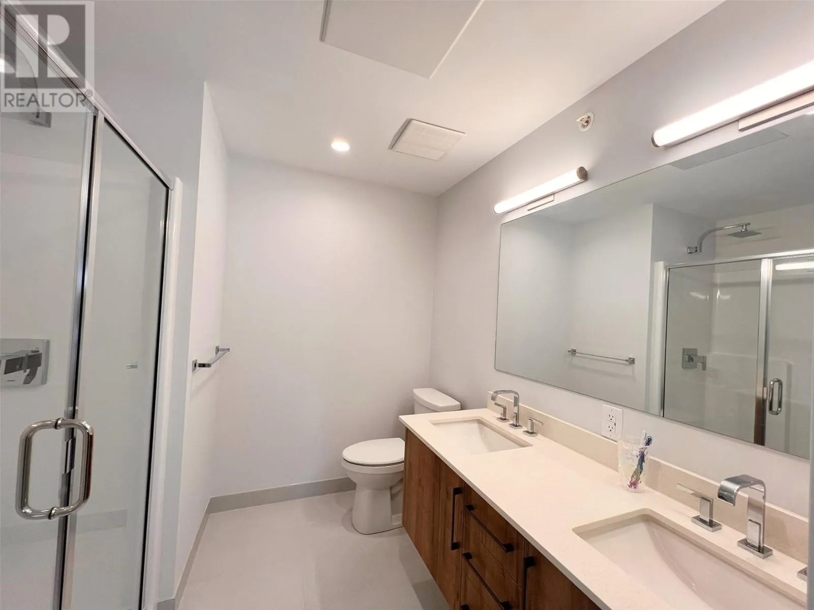 13417 Lakeshore Drive Unit# 204
