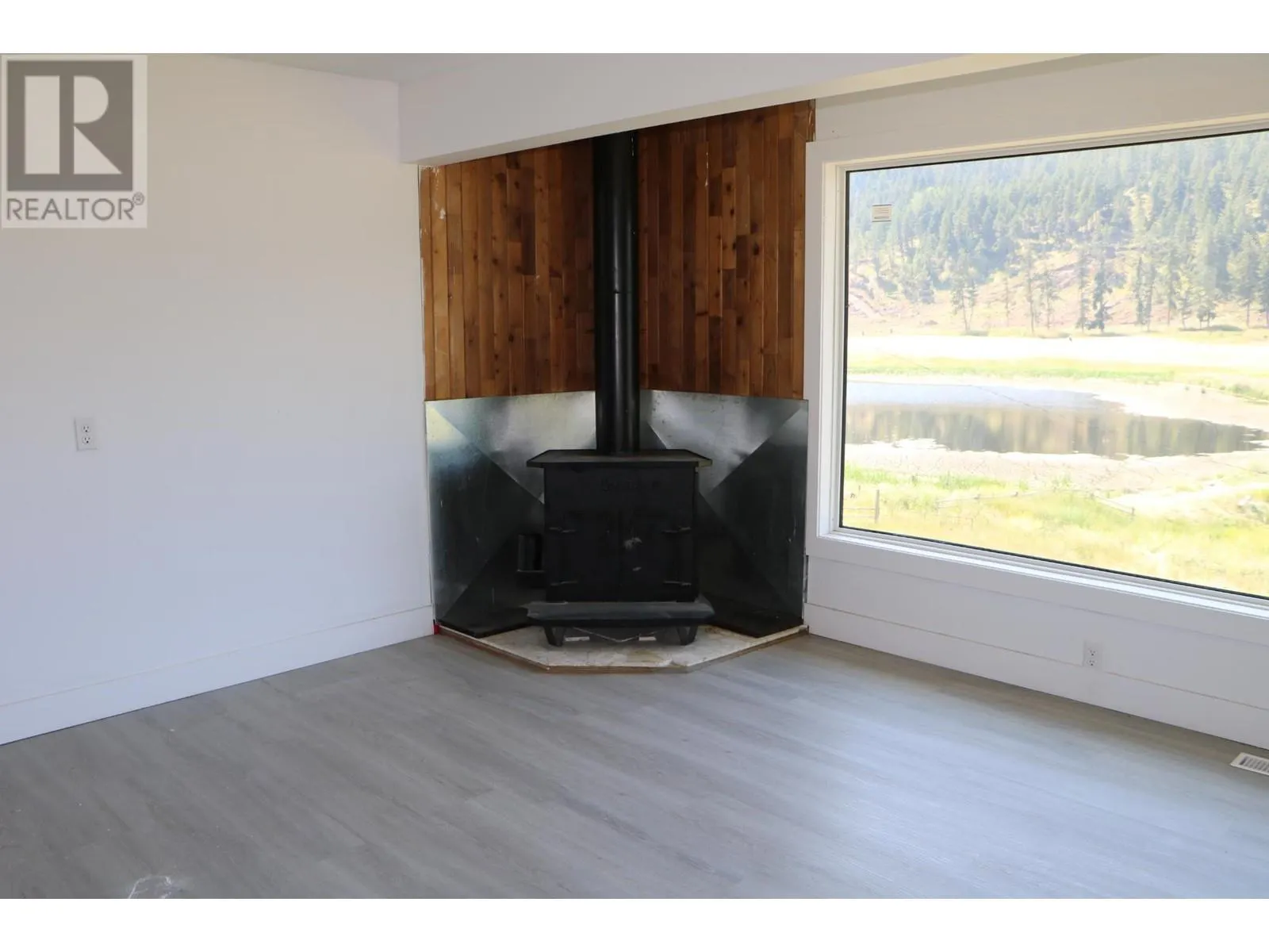 2448 BARNHARTVALE Road