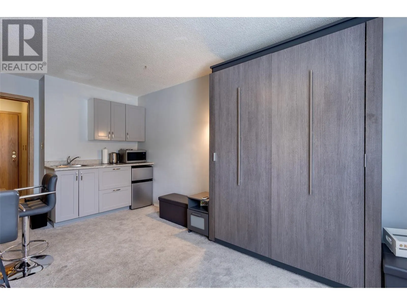 5375 Big White Road Unit# 230