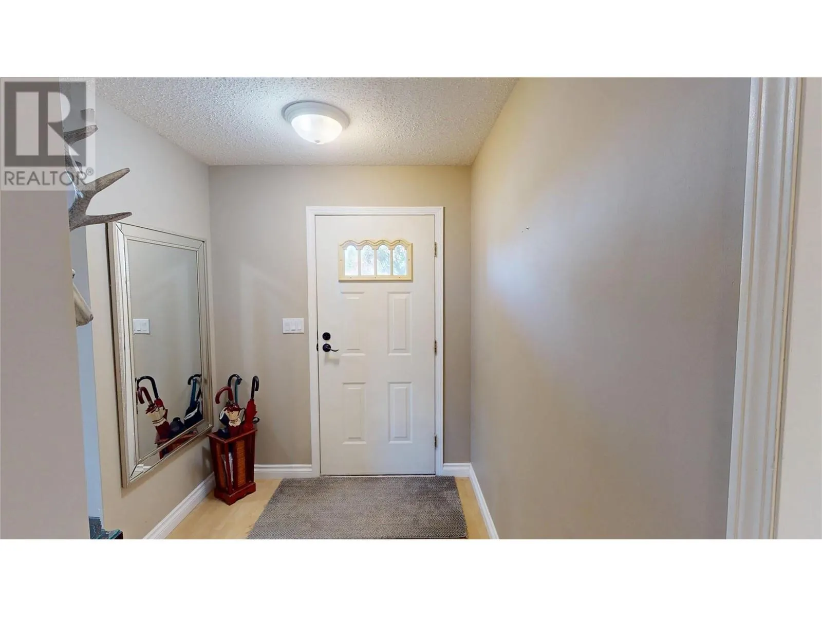 1708 MT NELSON Crescent