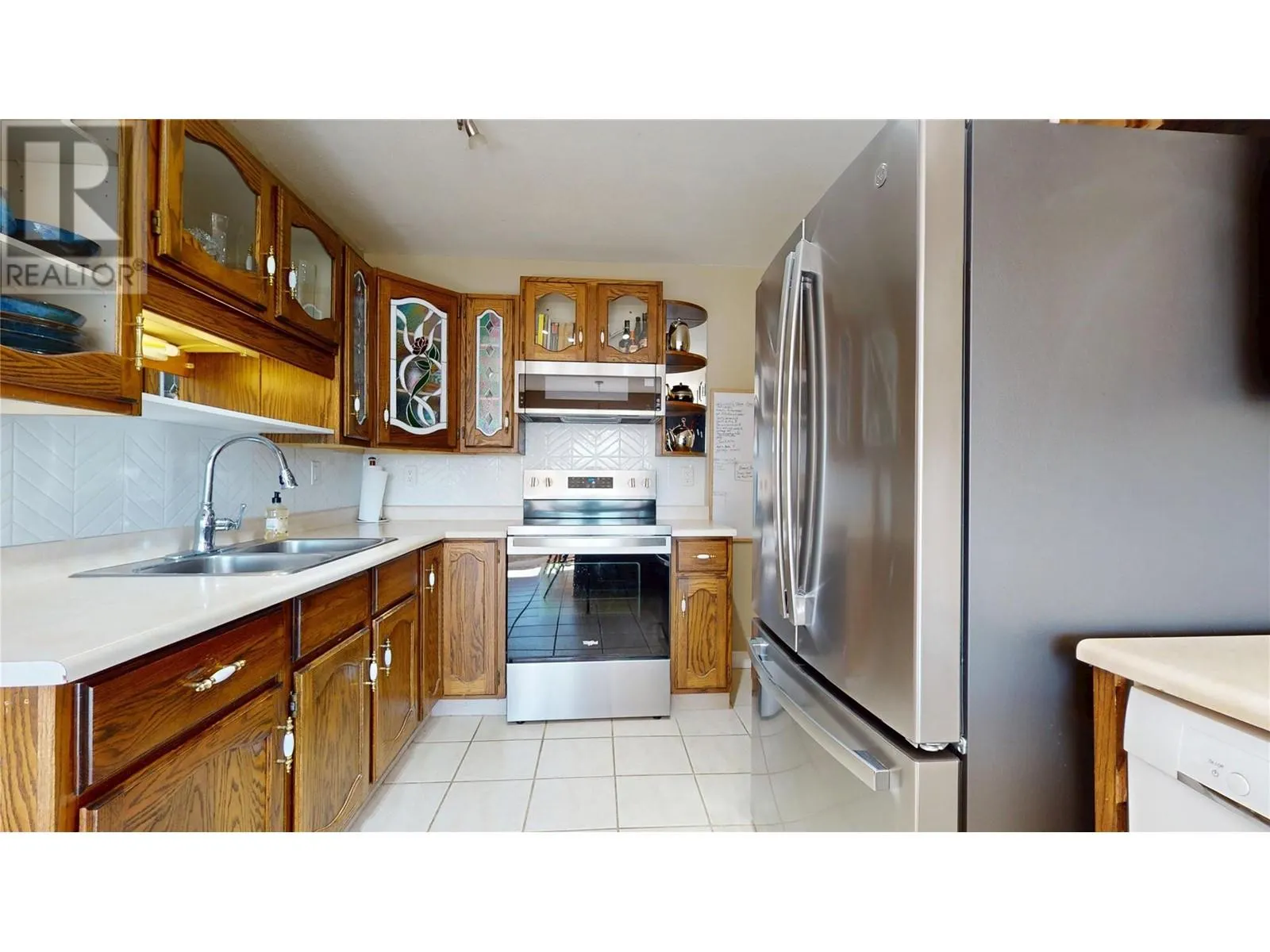 1708 MT NELSON Crescent