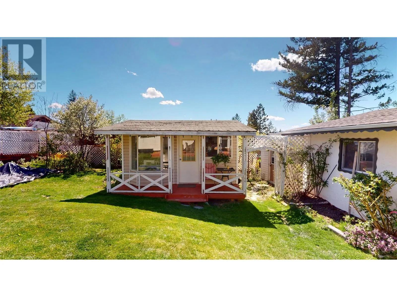 1708 MT NELSON Crescent