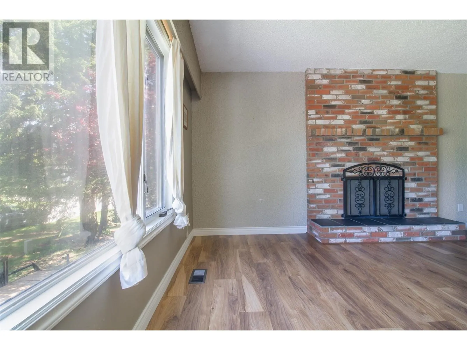1329 Pratico Road