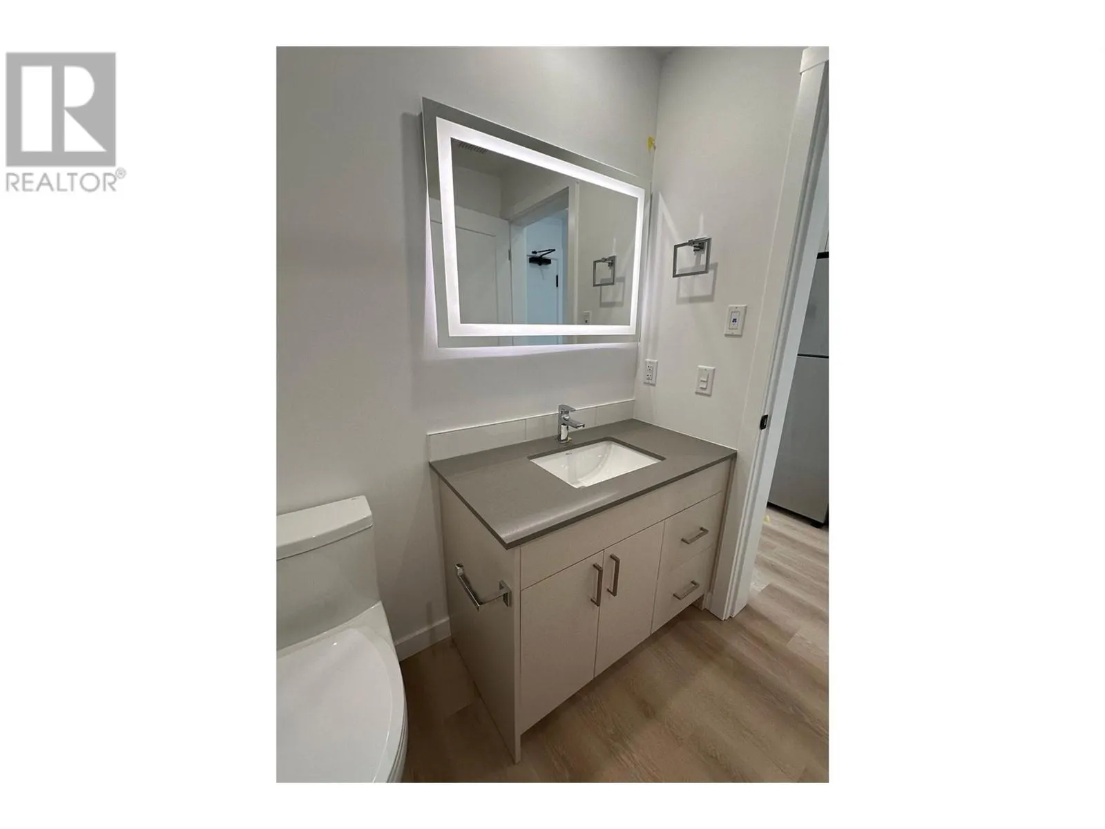 1274 Devonshire Avenue Unit# 443