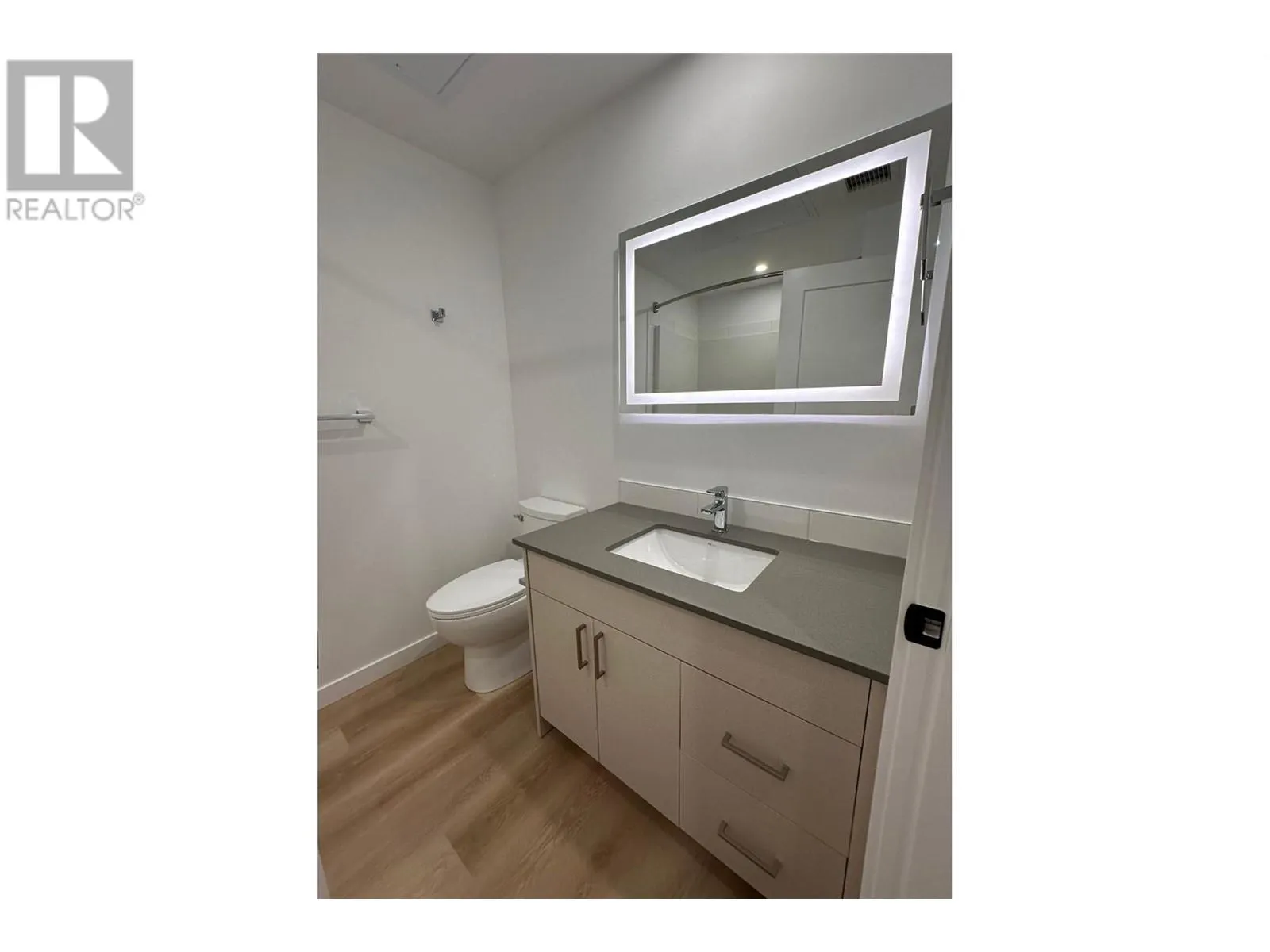 1274 Devonshire Avenue Unit# 443