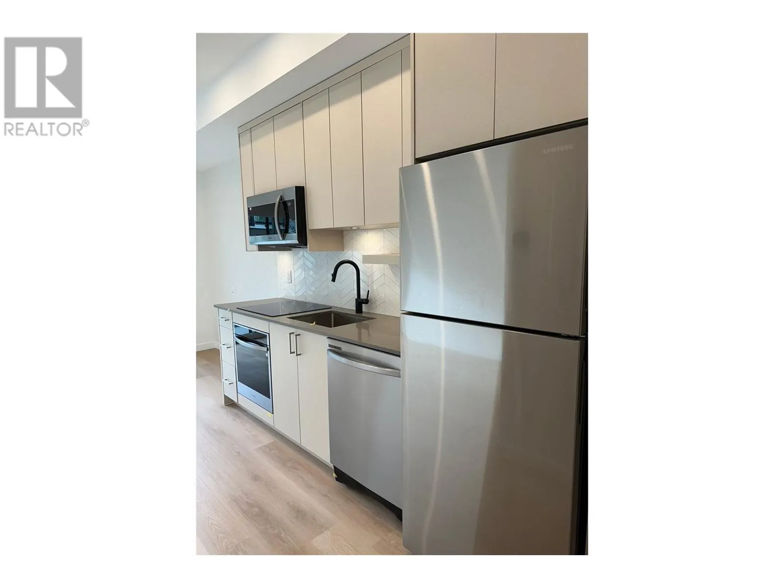 1274 Devonshire Avenue Unit# 443