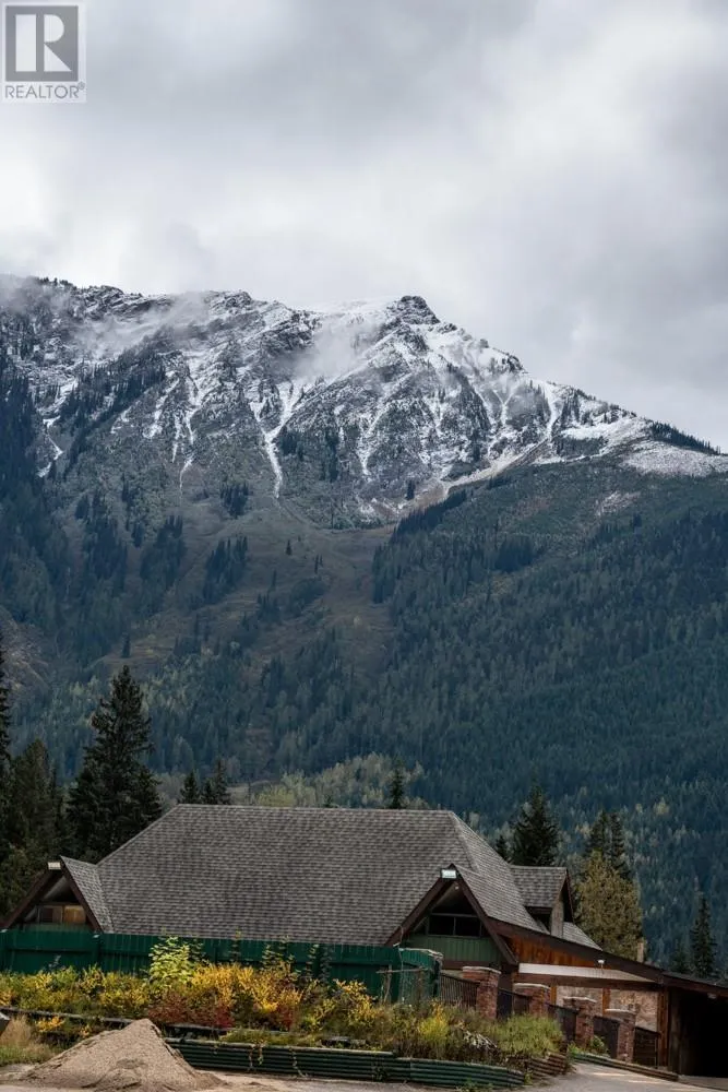 7050 Trans Canada Highway