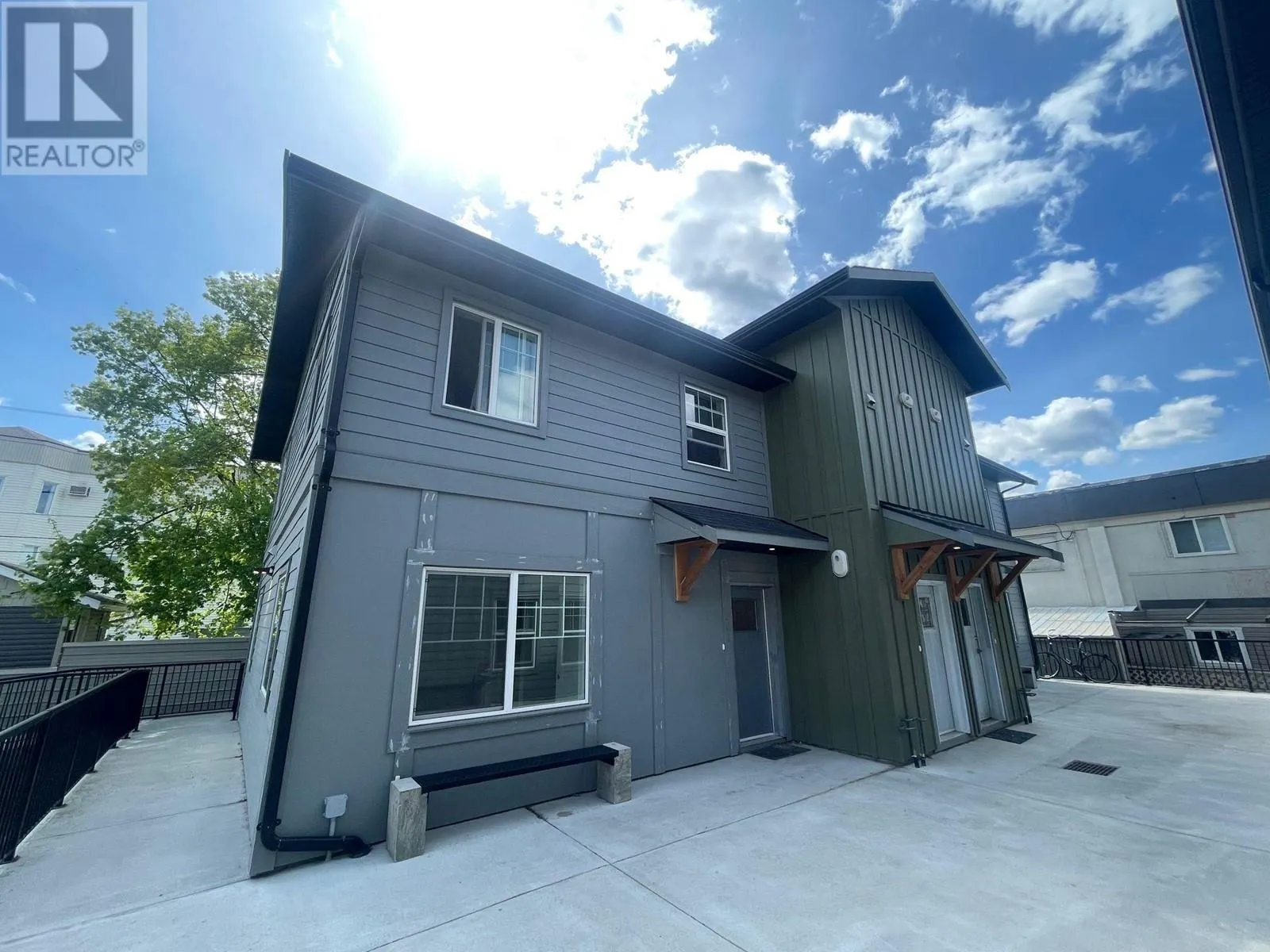 122 72nd Avenue