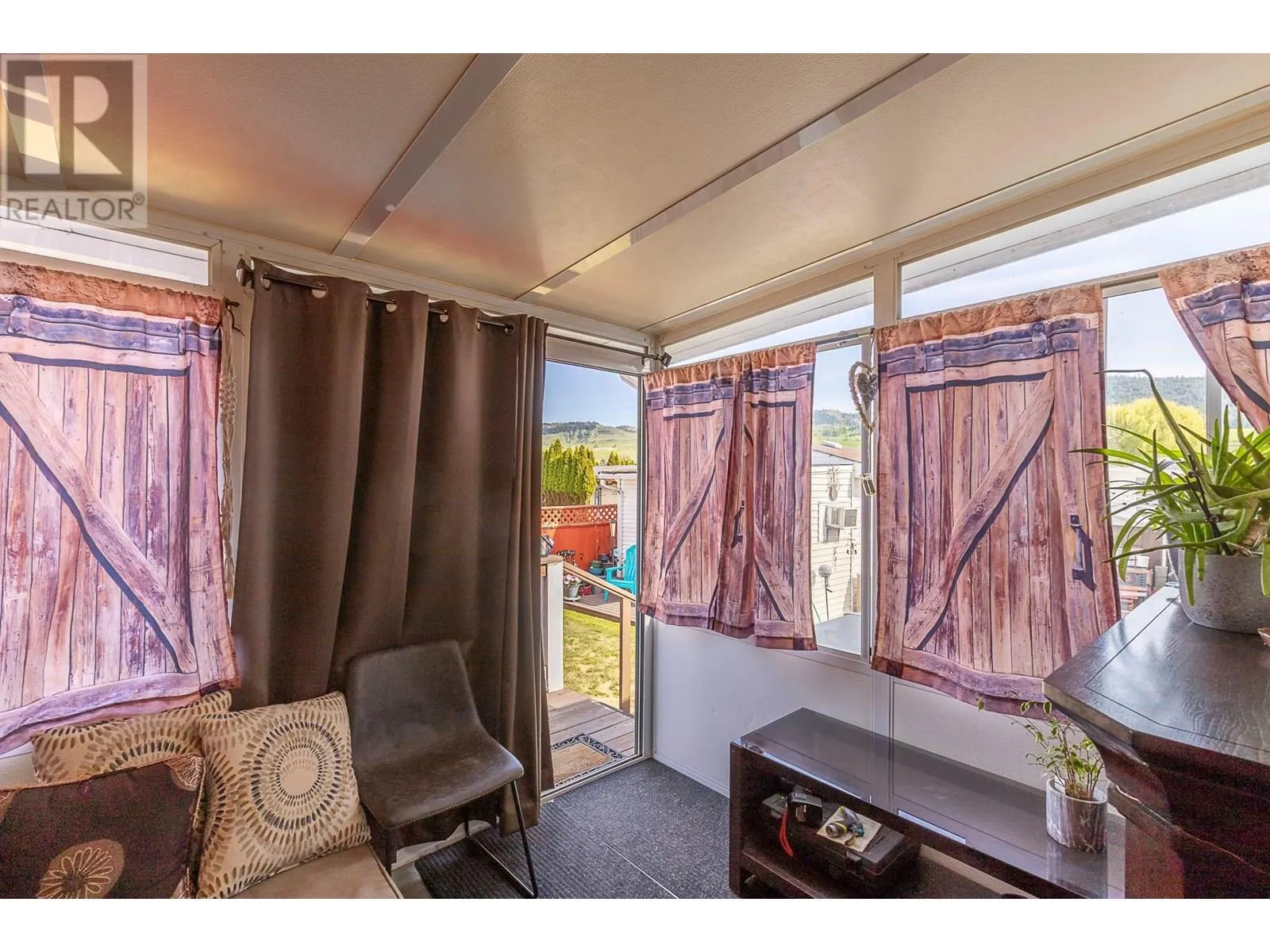 2727 Lakeshore Road Unit# 13