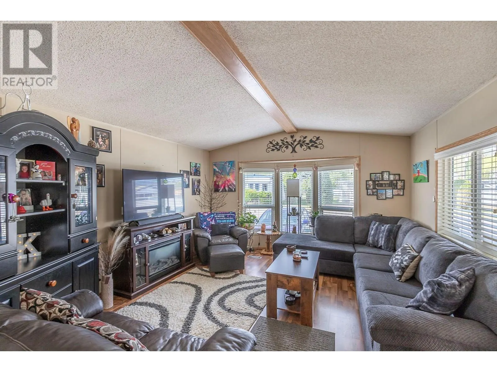 2727 Lakeshore Road Unit# 13