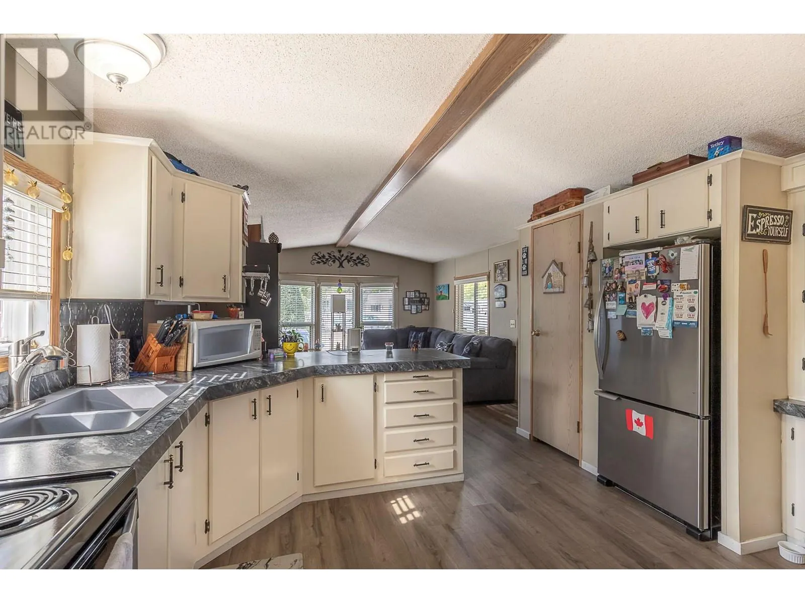 2727 Lakeshore Road Unit# 13