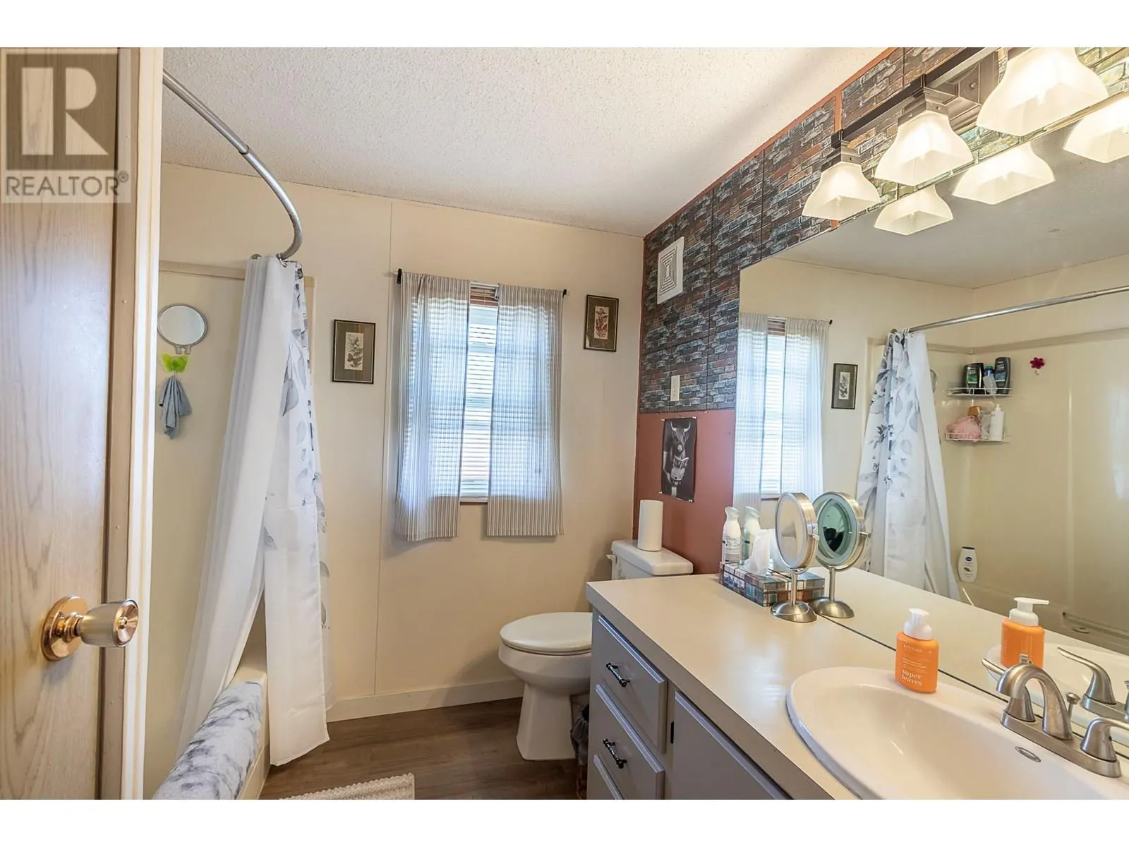 2727 Lakeshore Road Unit# 13
