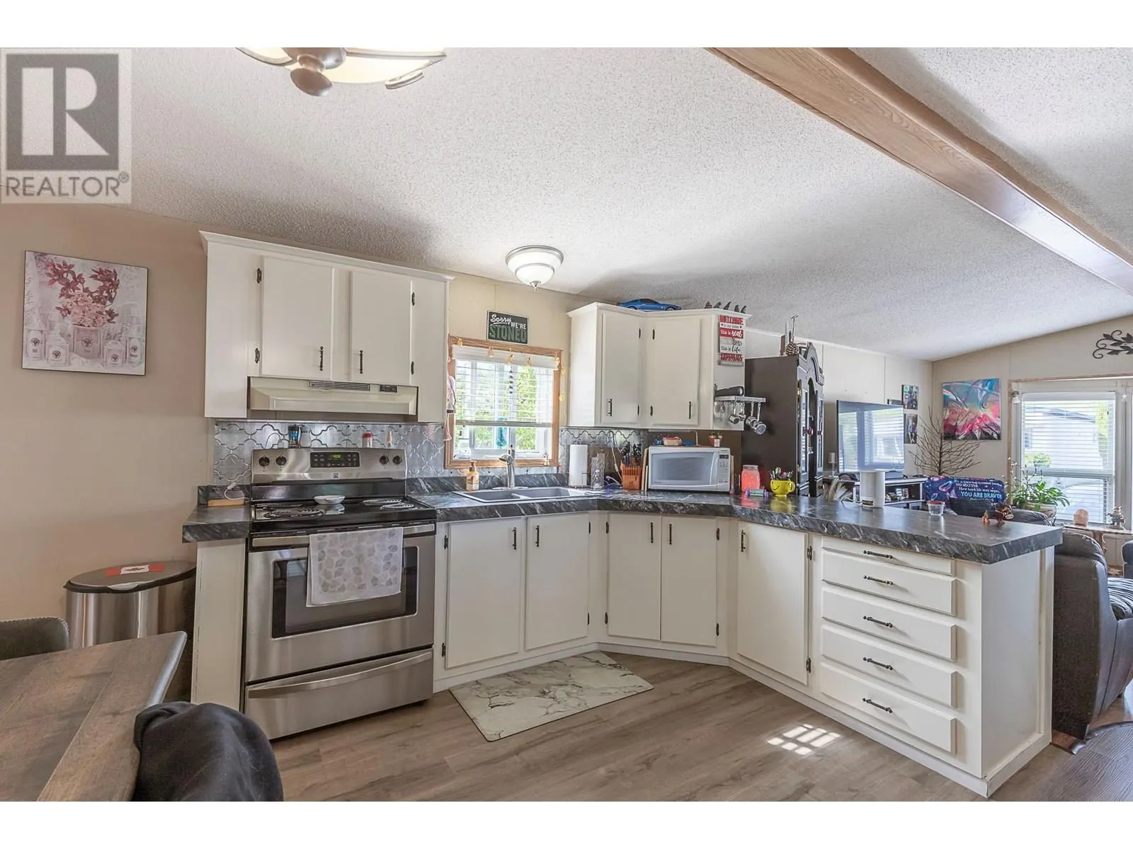 2727 Lakeshore Road Unit# 13