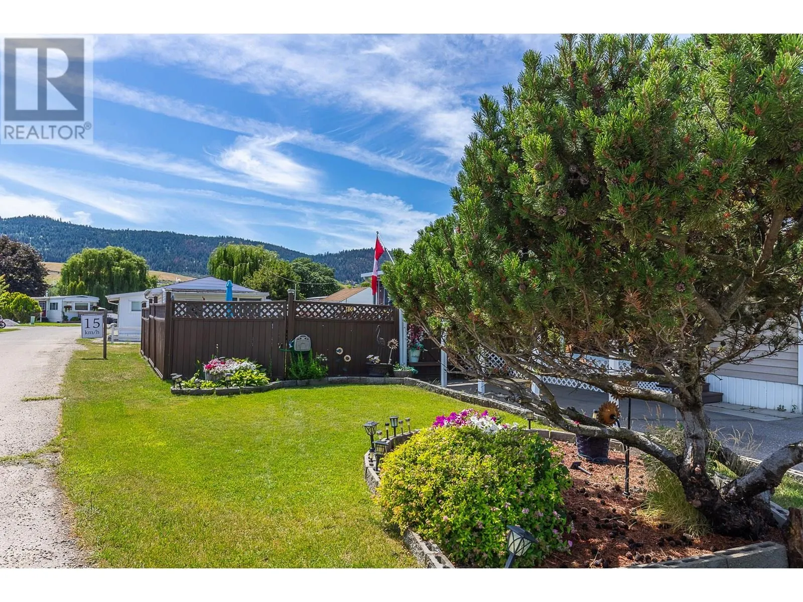 2727 Lakeshore Road Unit# 13