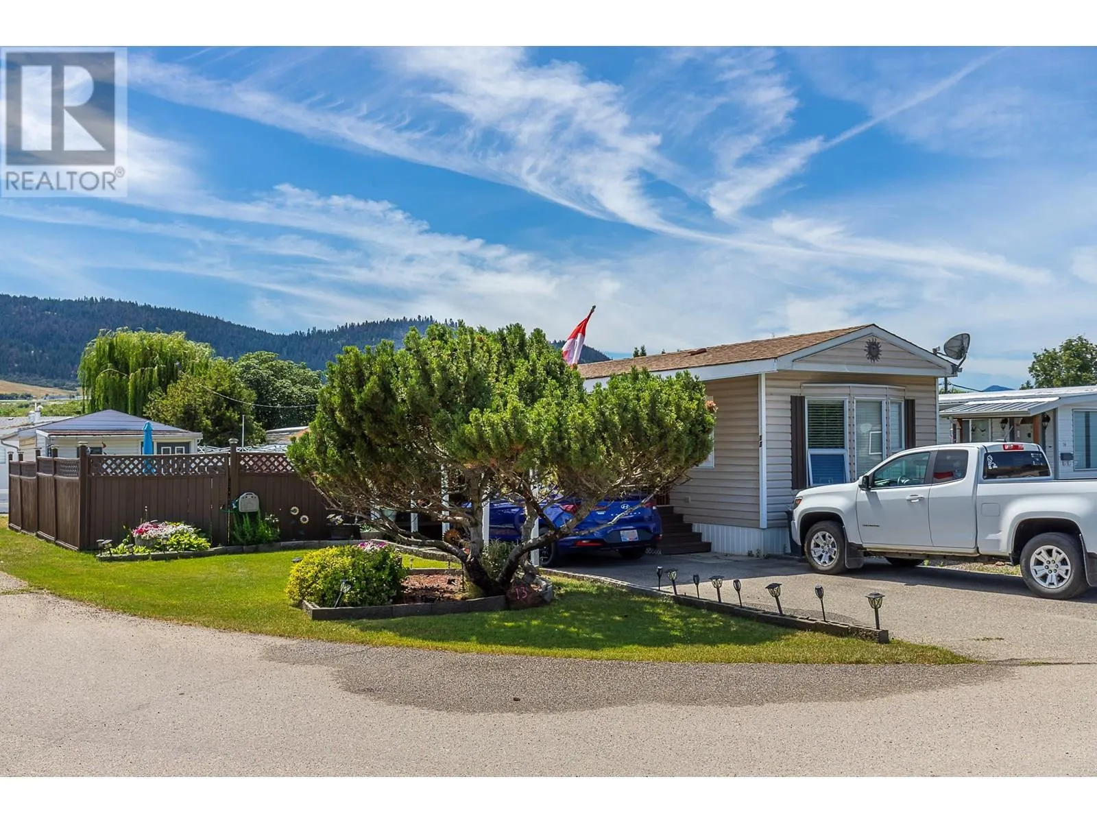 2727 Lakeshore Road Unit# 13
