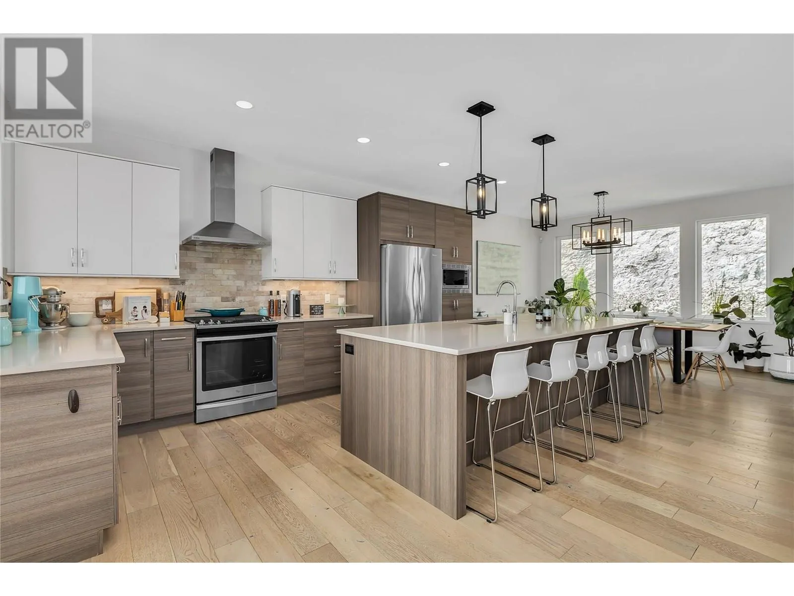 2558 Crown Crest Drive