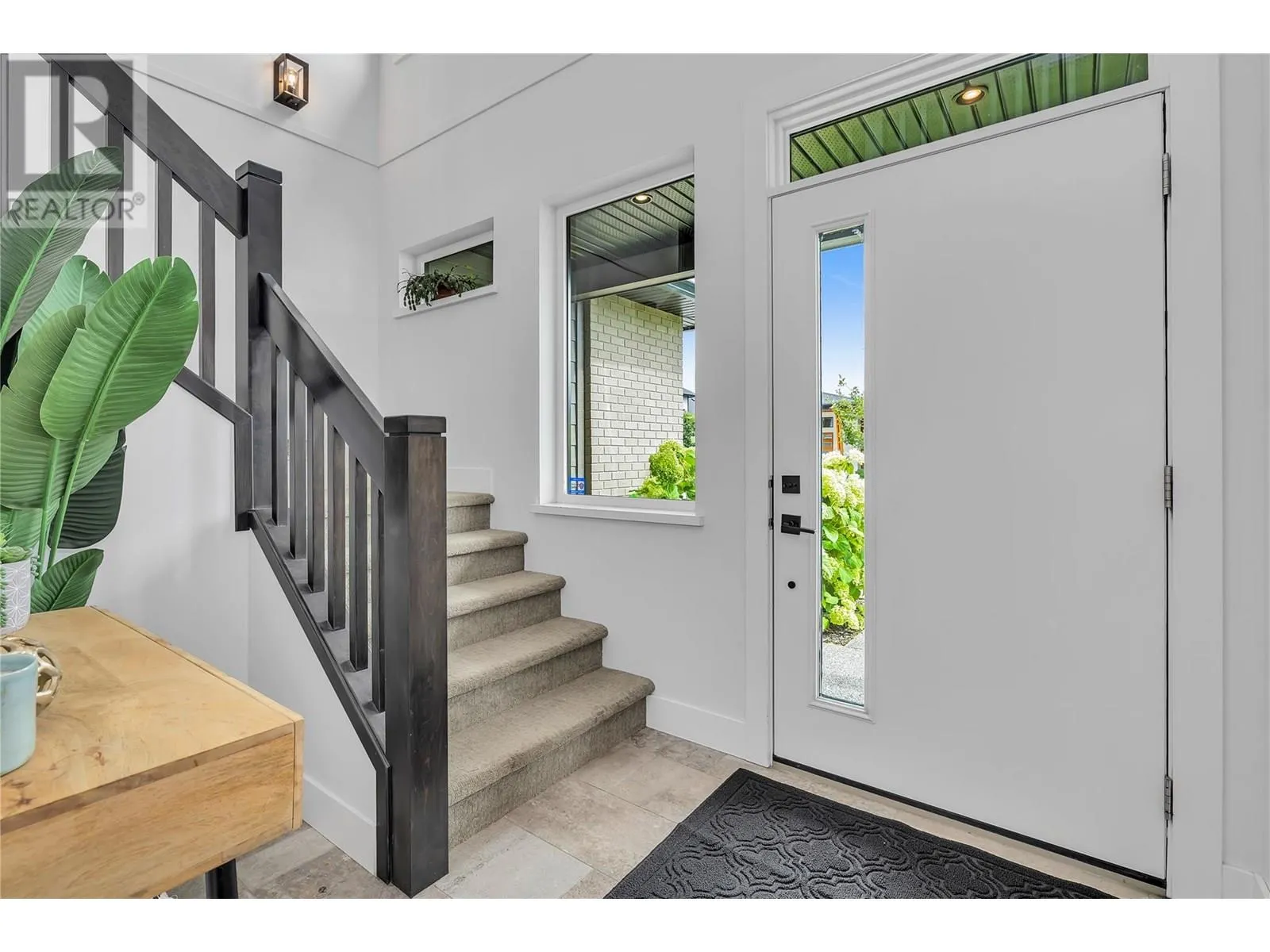 2558 Crown Crest Drive