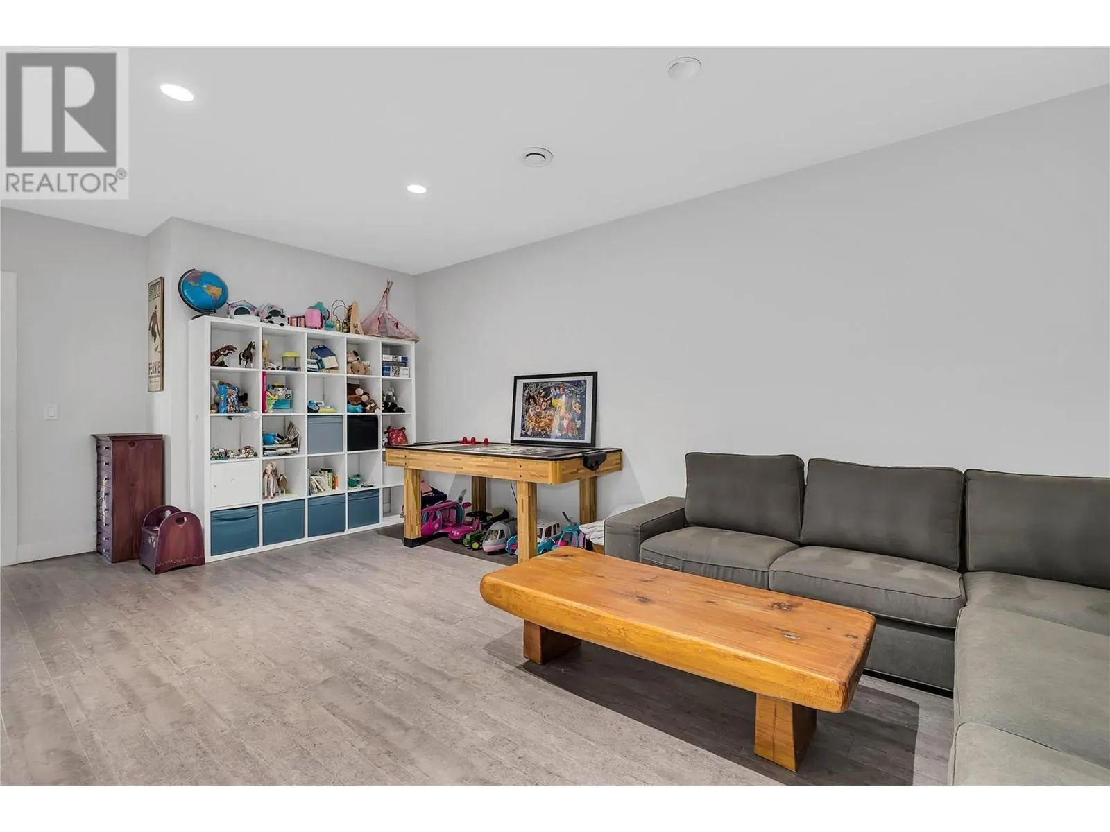 2558 Crown Crest Drive