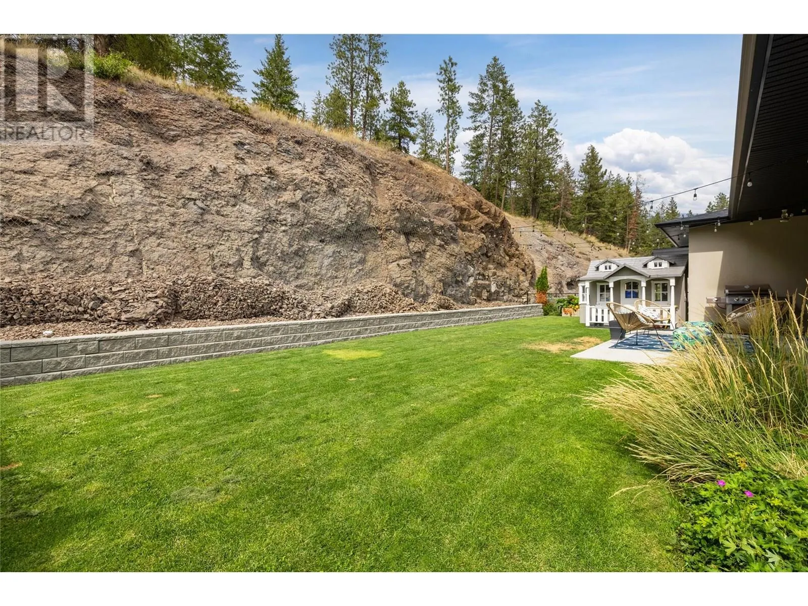 2558 Crown Crest Drive